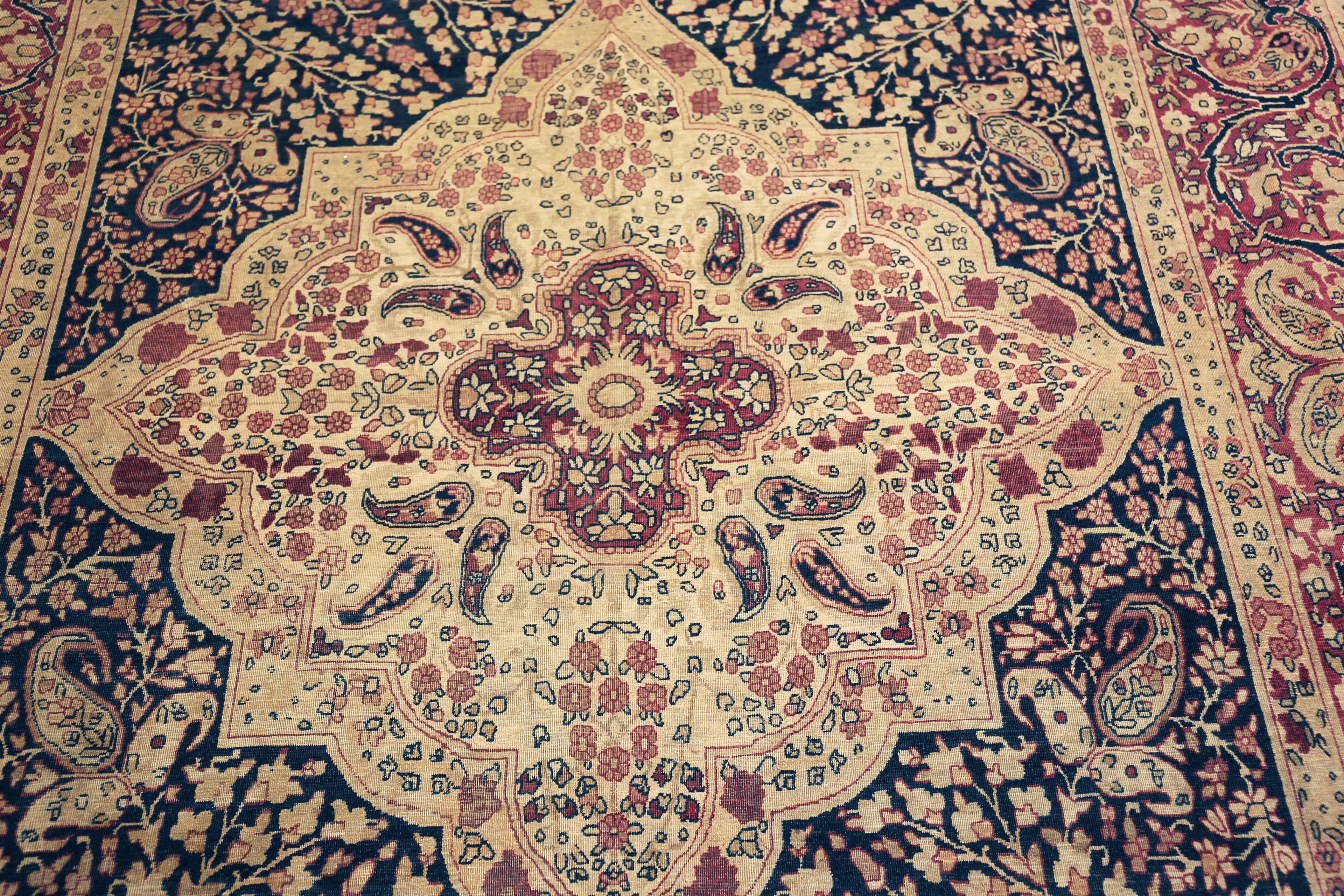 Nazmiyal Collection Antique Floral Design Kerman Teppich 10 ft 6 in x 15 ft im Angebot 3