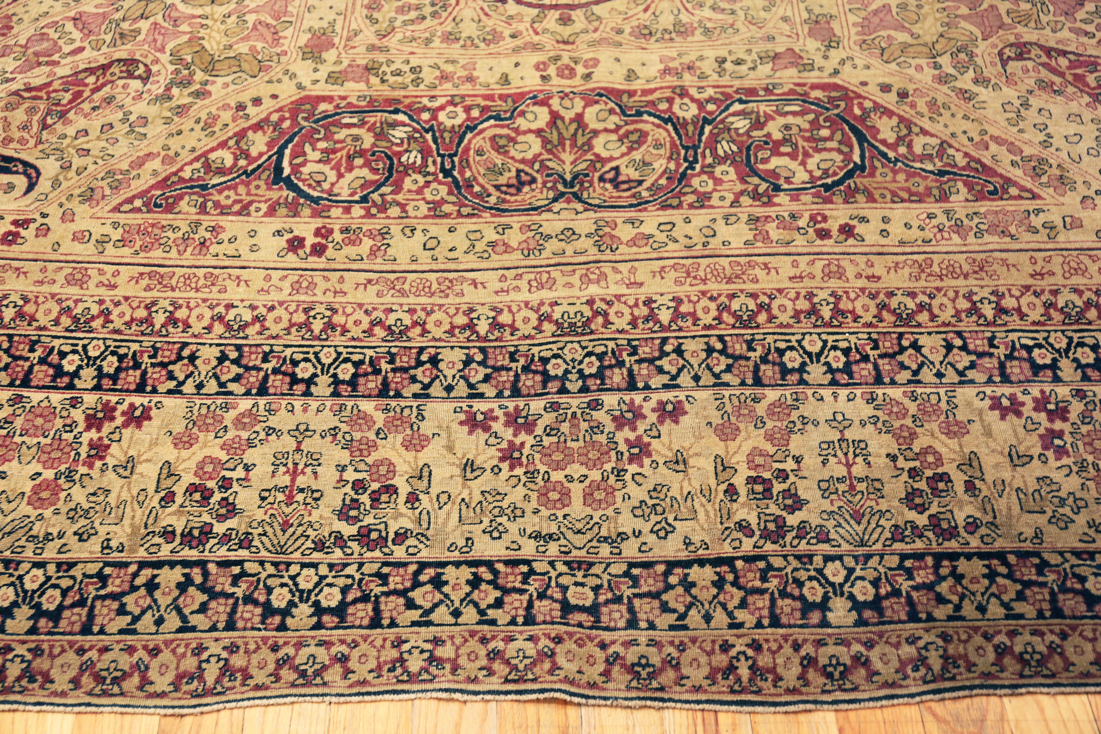 Nazmiyal Collection Antique Floral Design Kerman Teppich 10 ft 6 in x 15 ft im Zustand „Gut“ im Angebot in New York, NY