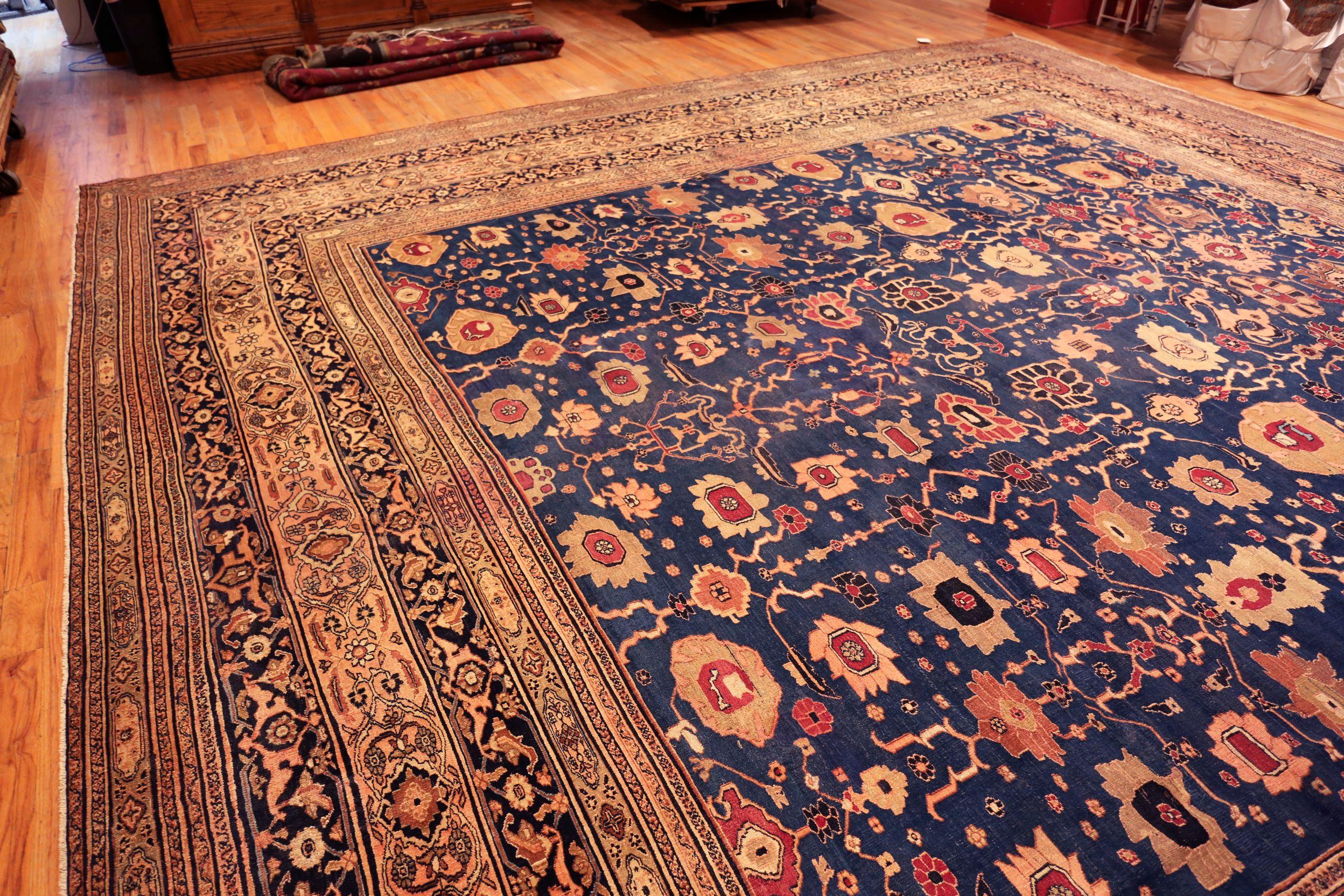 Großer atemberaubender blauer antiker geblümter persischer Khorassan-Teppich, Herkunftsland: Persien, CIRCA Datum: 1900