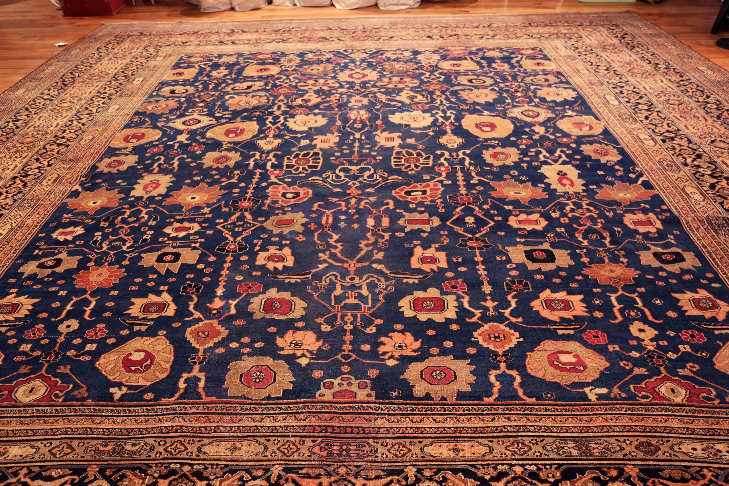 Nazmiyal Collection Antike florale persische Khorassan Teppich 17 ft x 17 ft 7 in (Handgeknüpft) im Angebot