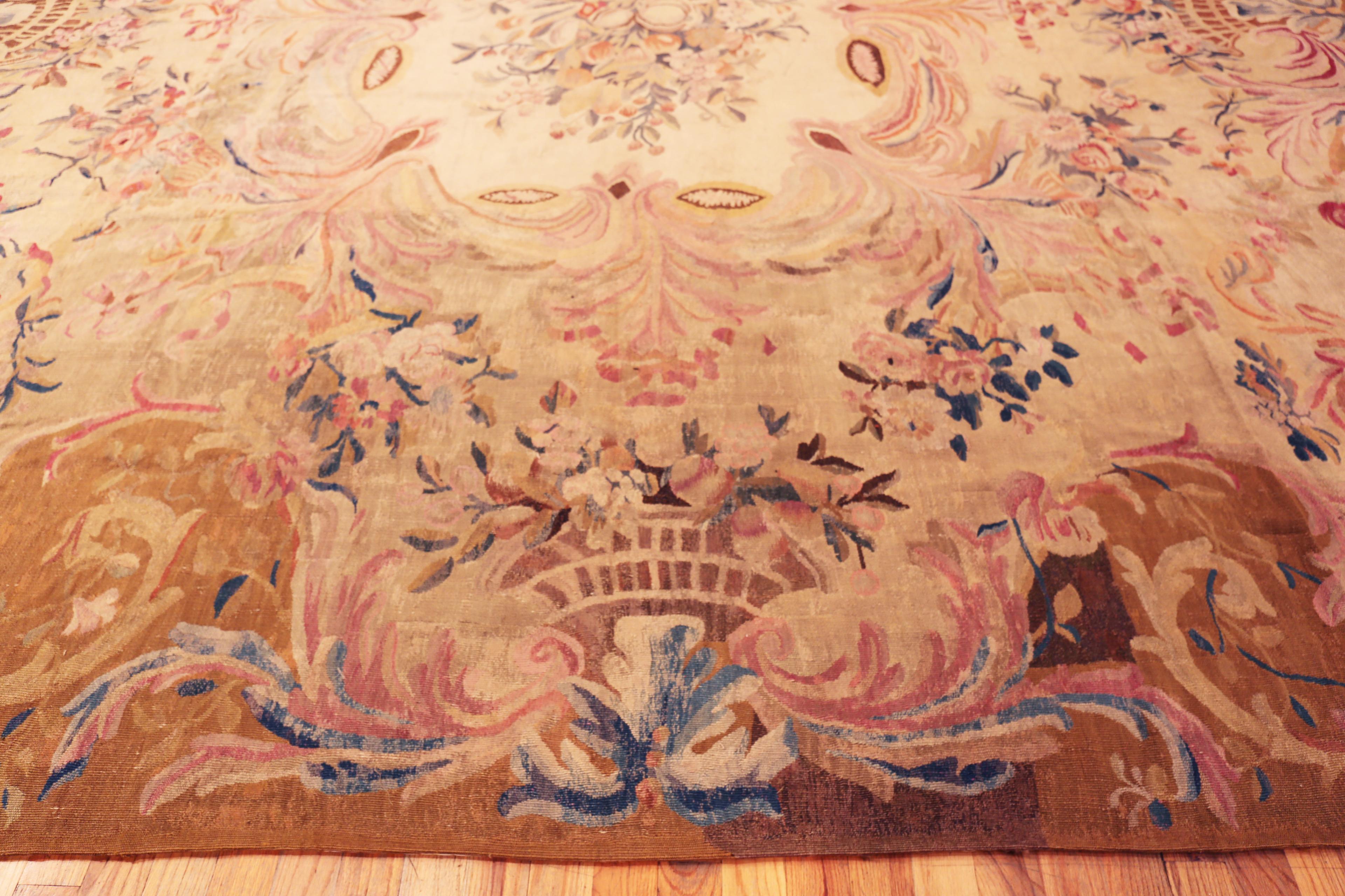 Annodato a mano Tappeto Nazmiyal Collection Antique French Aubusson 14 ft 7 in x 16 ft 6 in in vendita