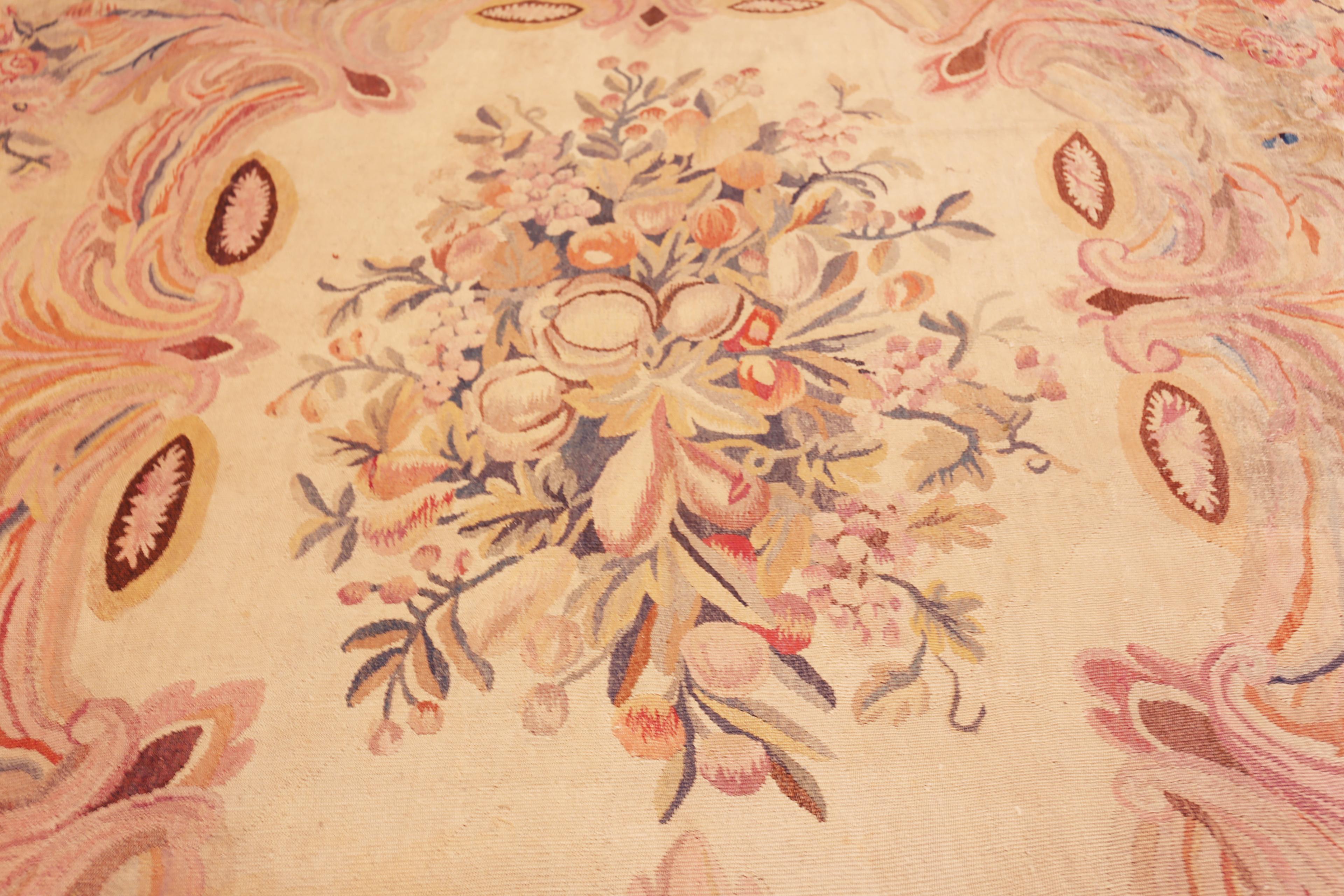 Lana Tappeto Nazmiyal Collection Antique French Aubusson 14 ft 7 in x 16 ft 6 in in vendita