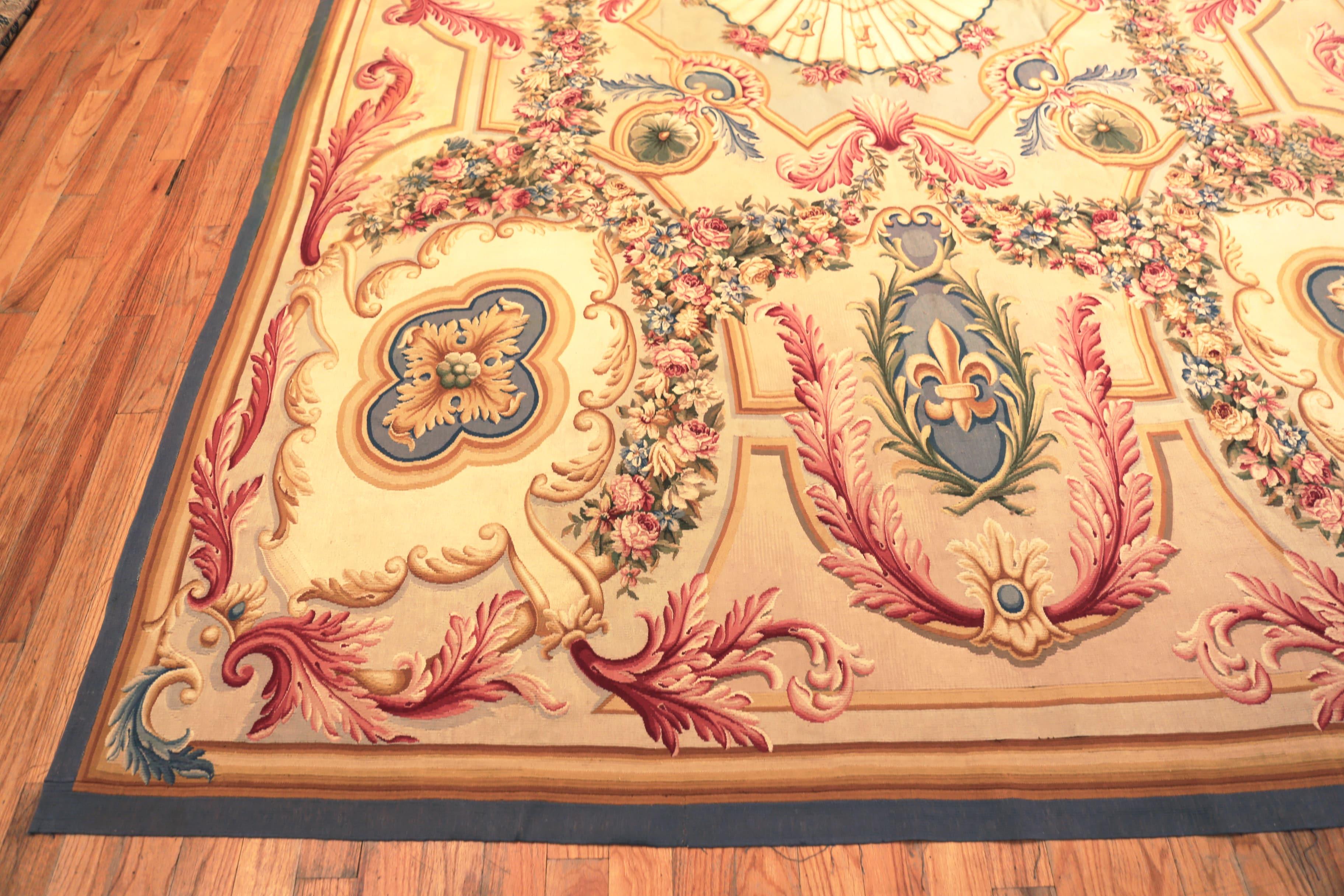 Annodato a mano Tappeto Nazmiyal Collection Antique French Aubusson 9 ft 2 in x 15 ft 4 in in vendita