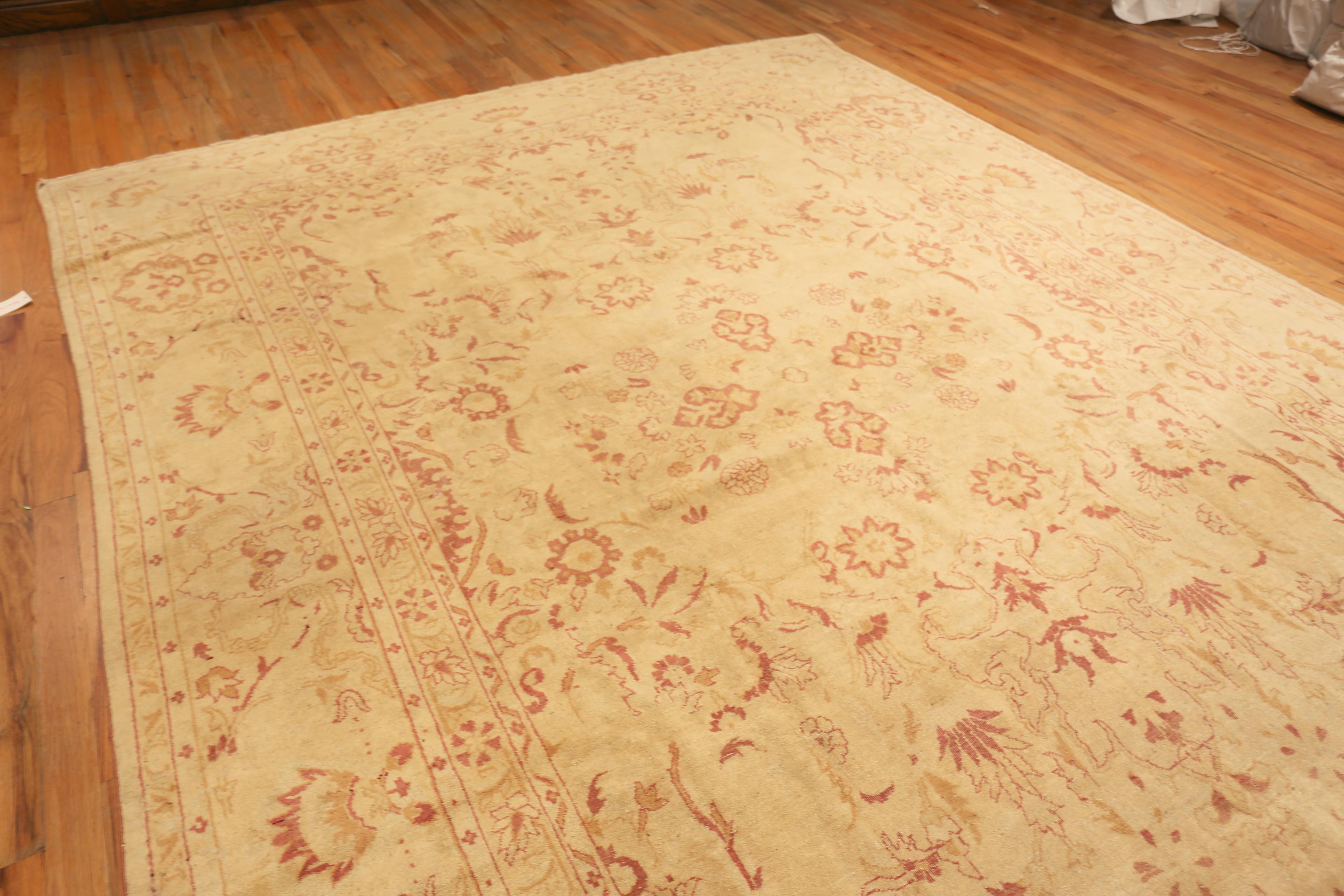 Annodato a mano Tappeto Antico Indiano Agra Collection Nazmiyal Collection 10 ft 7 in x 14 ft 4 in in vendita