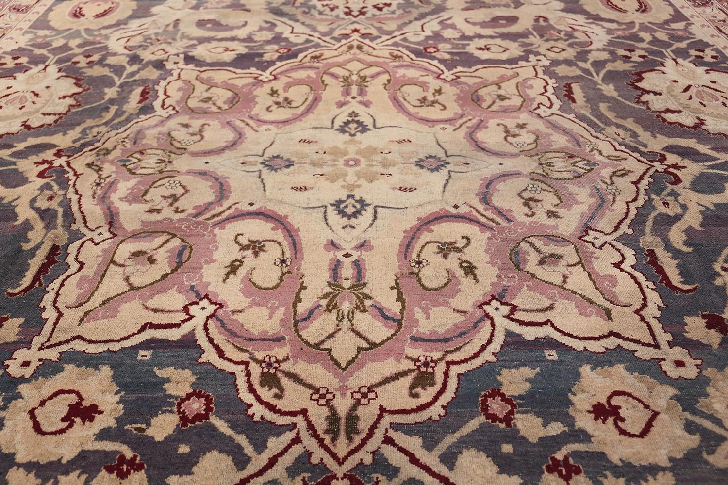 Antique Indian Agra Rug. Size: 14 ft x 20 ft 10 in For Sale 2