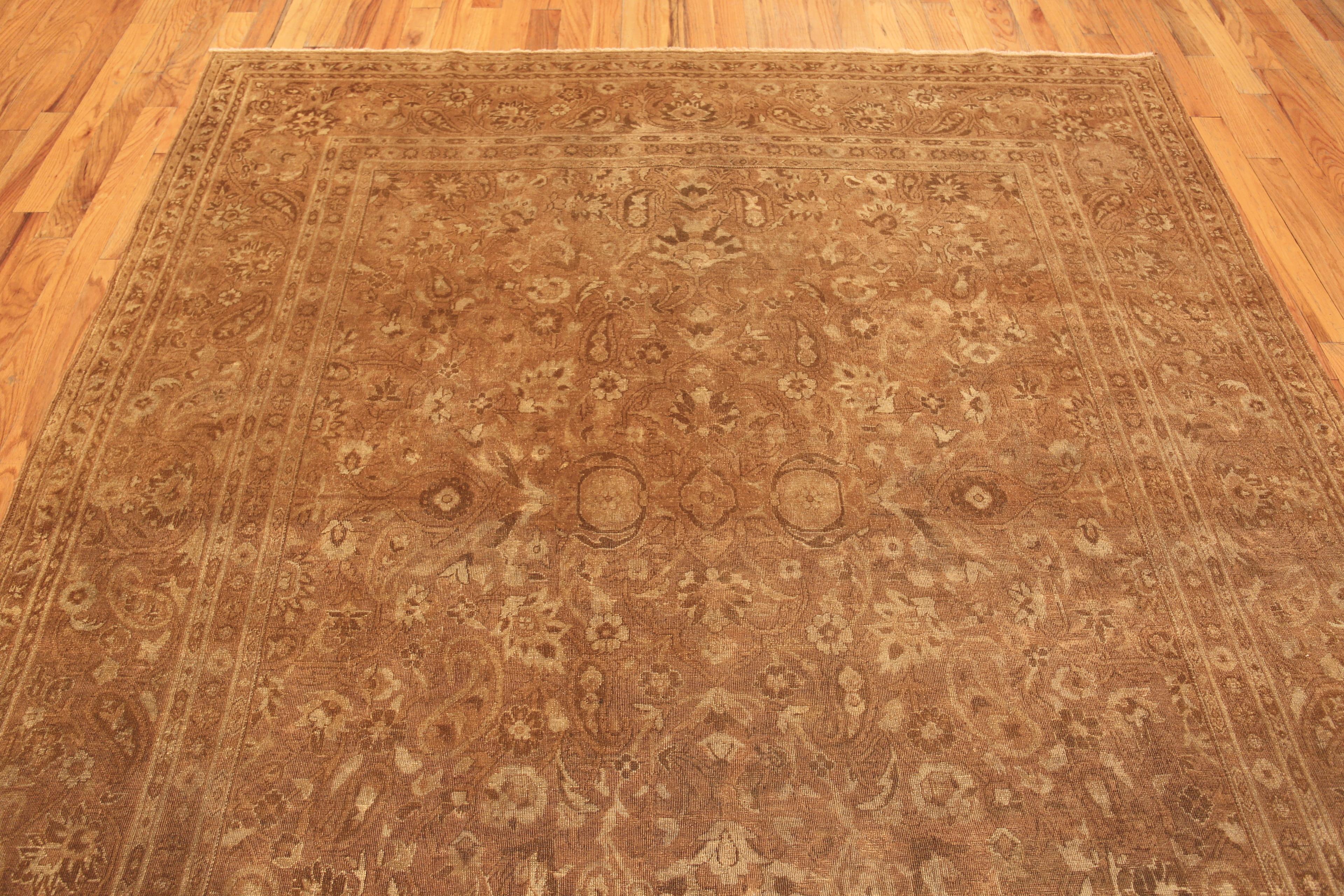 Wool Antique Indian Amritsar Rug. 7 ft 10 in x 8 ft 10 in For Sale