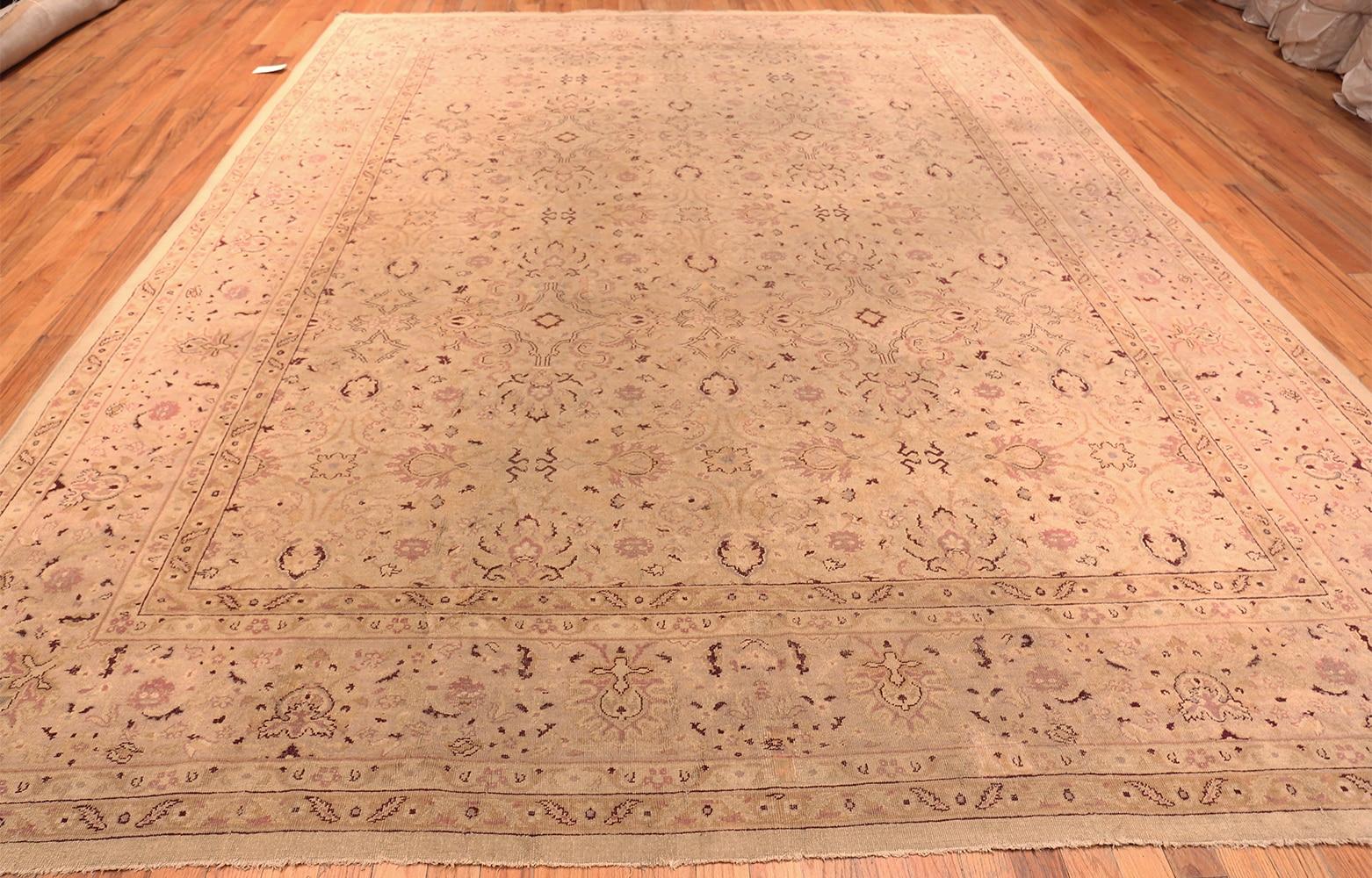 Antique Indian Amritsar Rug. Size: 11 Ft x 14 Ft For Sale 1