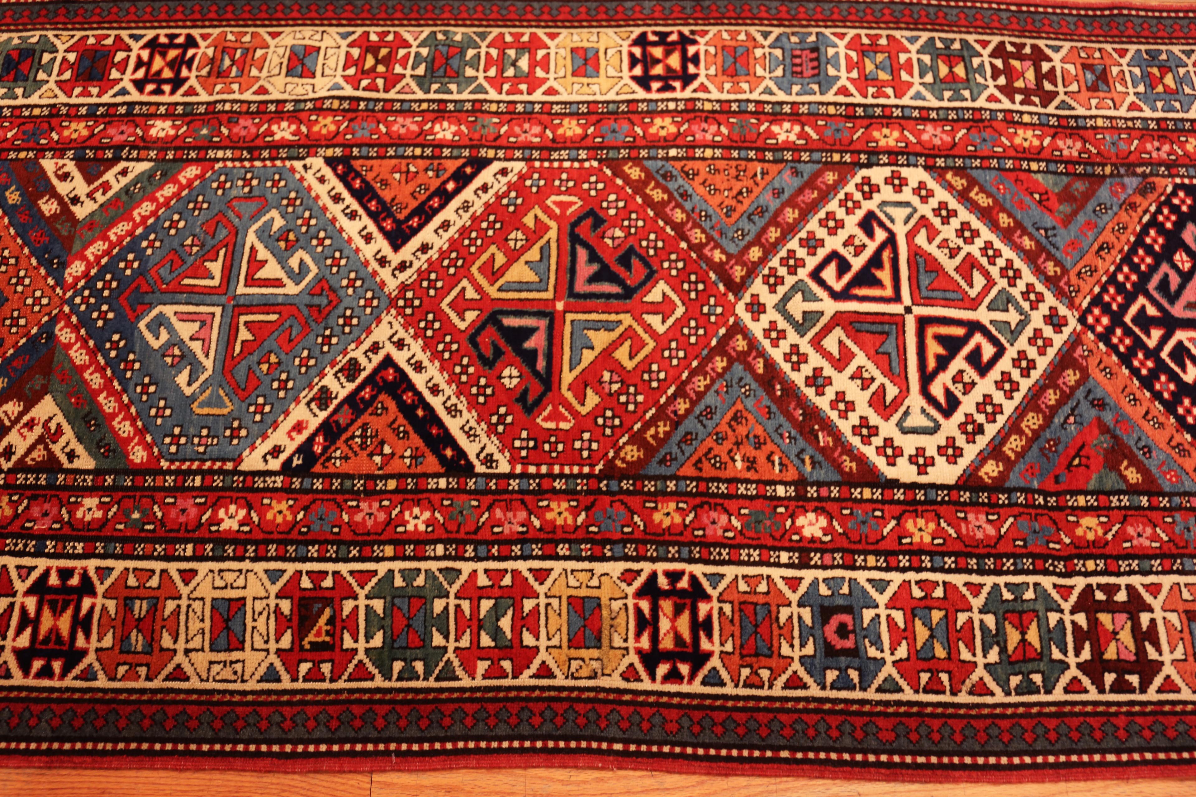 Nazmiyal Collection Antique Kazak Läufer Teppich mit Tribal Geometrie 3' 4