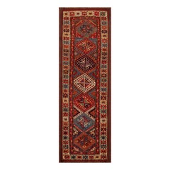 Nazmiyal Collection Antique Kazak Läufer Teppich mit Tribal Geometrie 3' 4" x 10' 3"