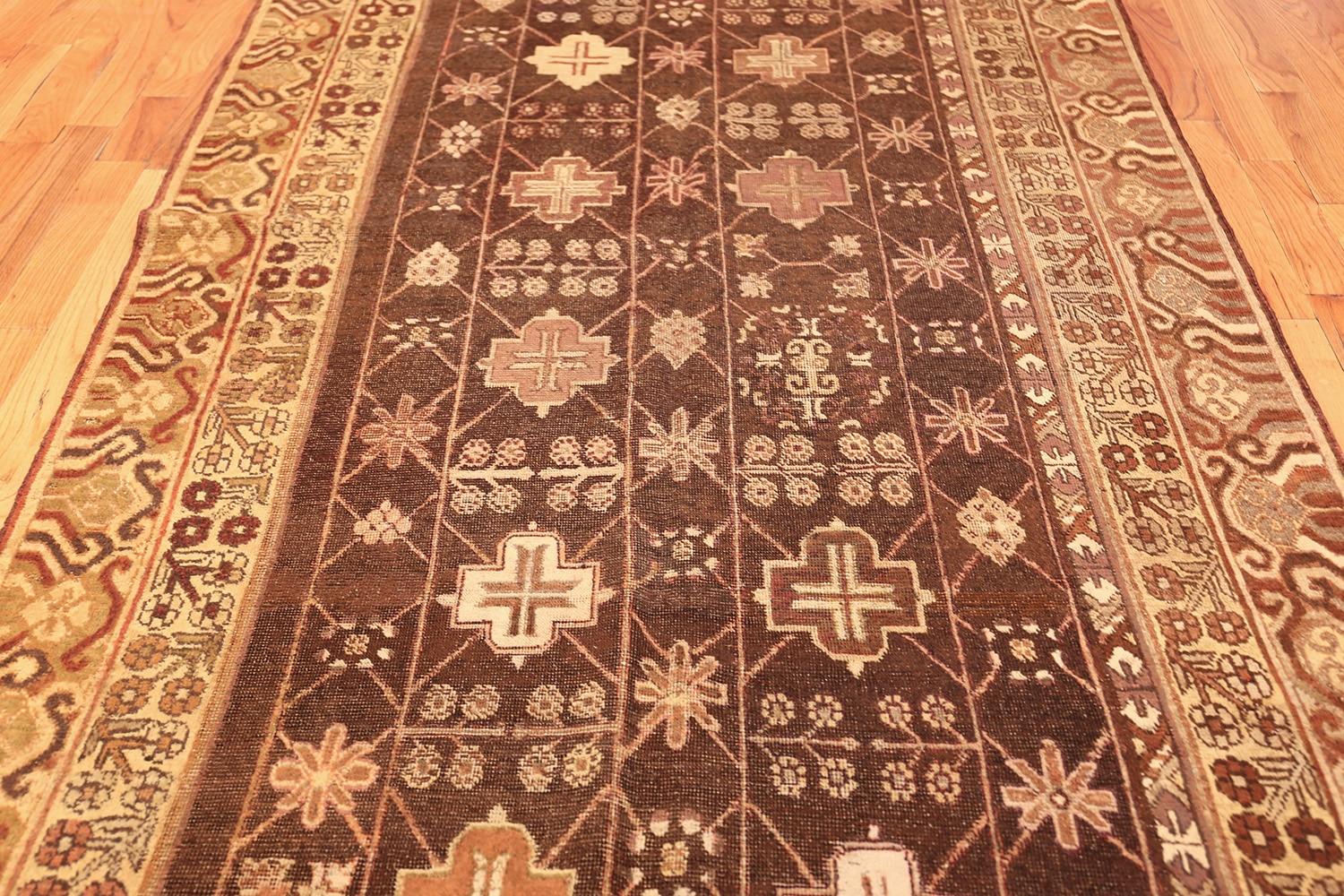 Antiker Khotan-Teppich. Größe: 5 ft 1 in x 10 ft 3 in  (Turkestan) im Angebot