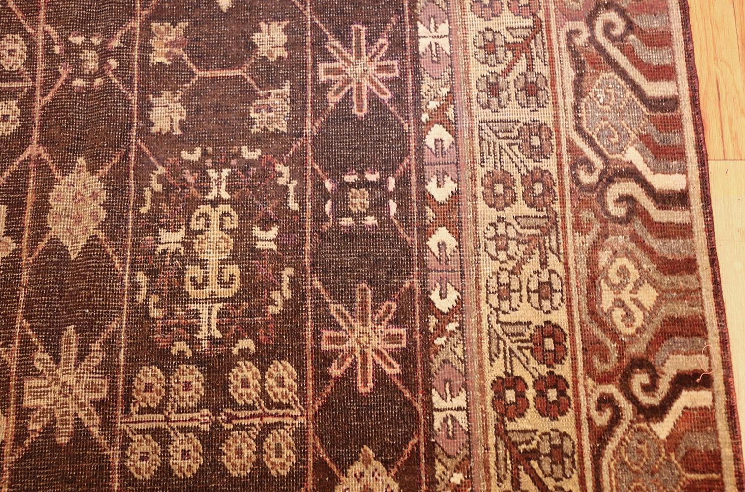 Antiker Khotan-Teppich. Größe: 5 ft 1 in x 10 ft 3 in  (Handgeknüpft) im Angebot