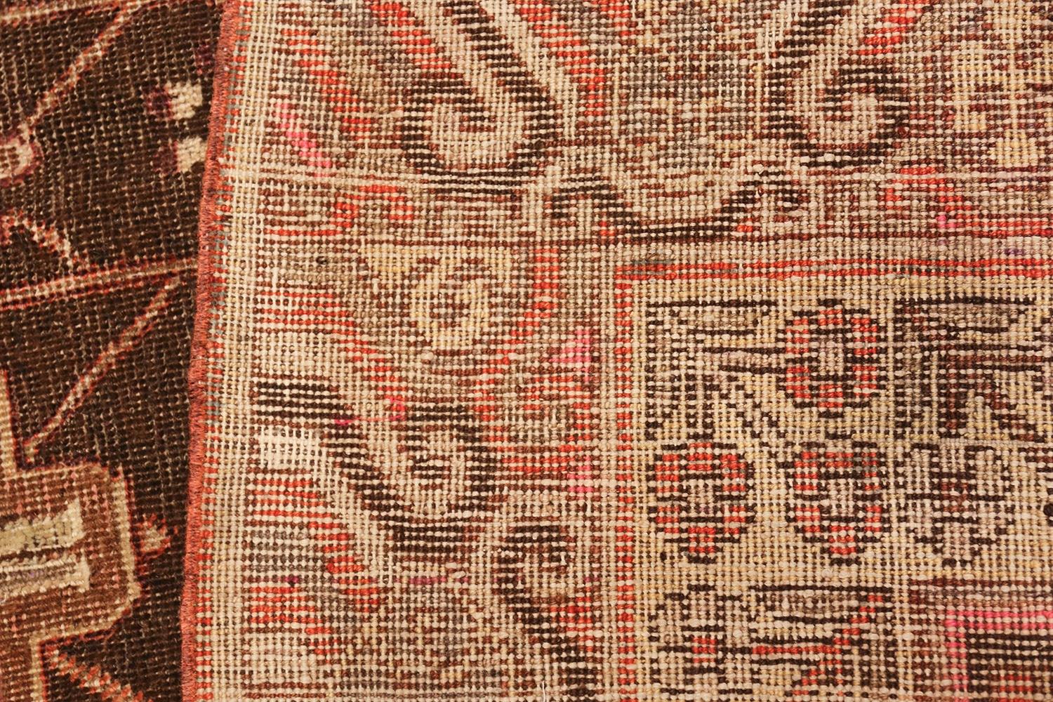 Antiker Khotan-Teppich. Größe: 5 ft 1 in x 10 ft 3 in  (20. Jahrhundert) im Angebot