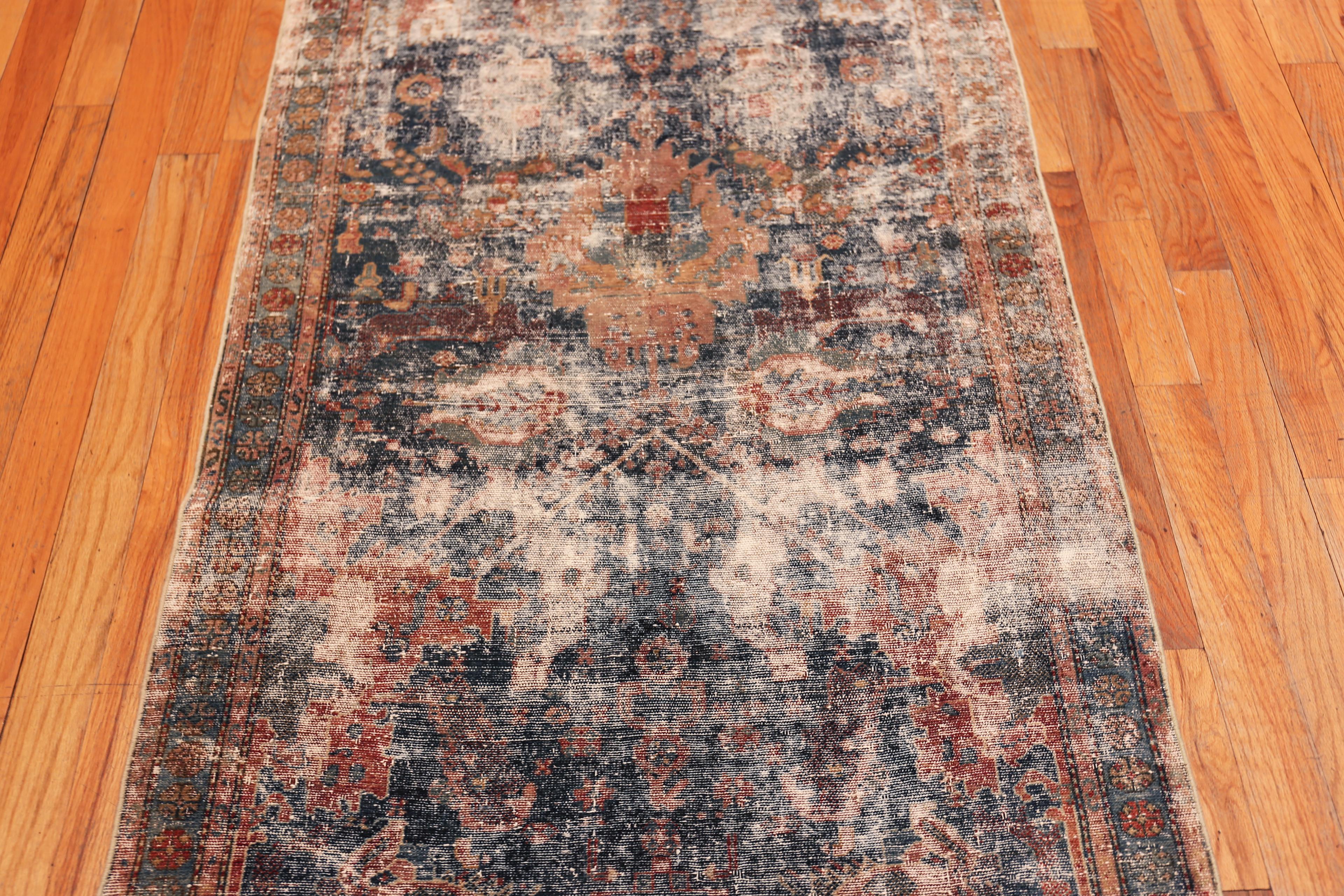 Nazmiyal Collection Antique Malayer Läufer Teppich 3 ft x 19 ft 3 in im Angebot 1
