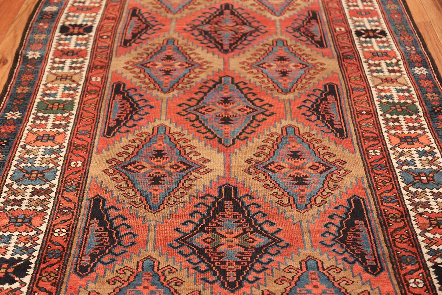 Antique Northwest Persian Rug. Size: 4 ft 6 in x 7 ft  In Good Condition For Sale In New York, NY