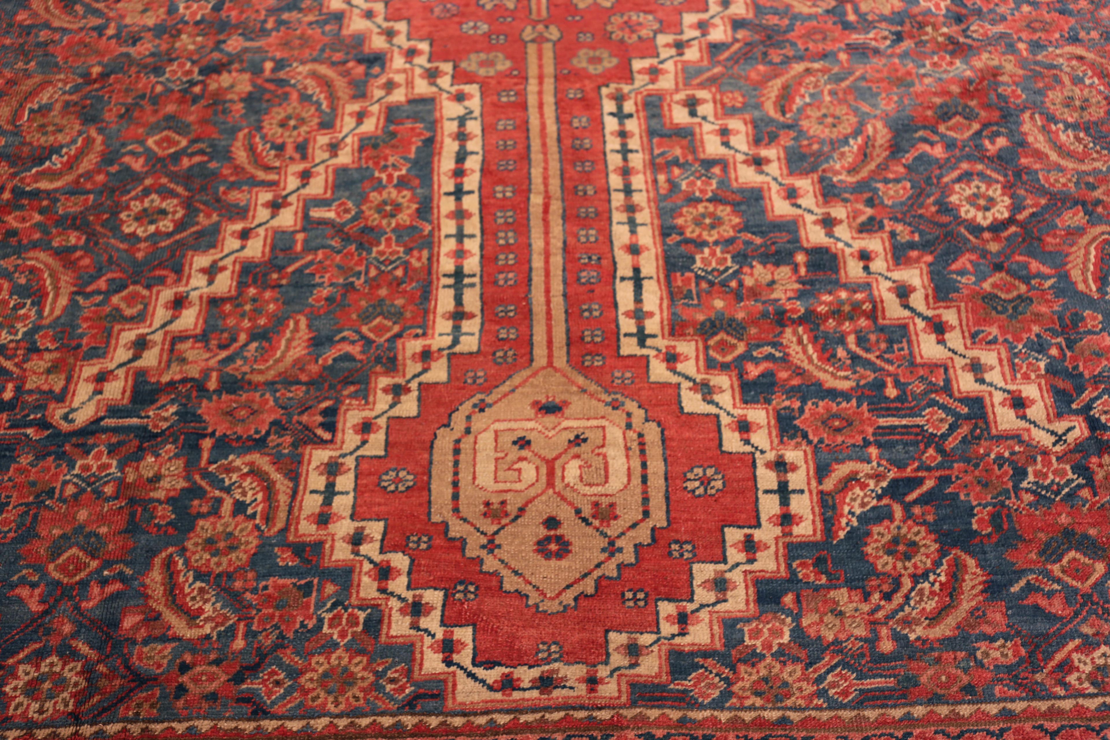 Annodato a mano Nazmiyal Collection Antique Persian Bakshaish Large Rug 11 ft x 14 ft 9 in in vendita
