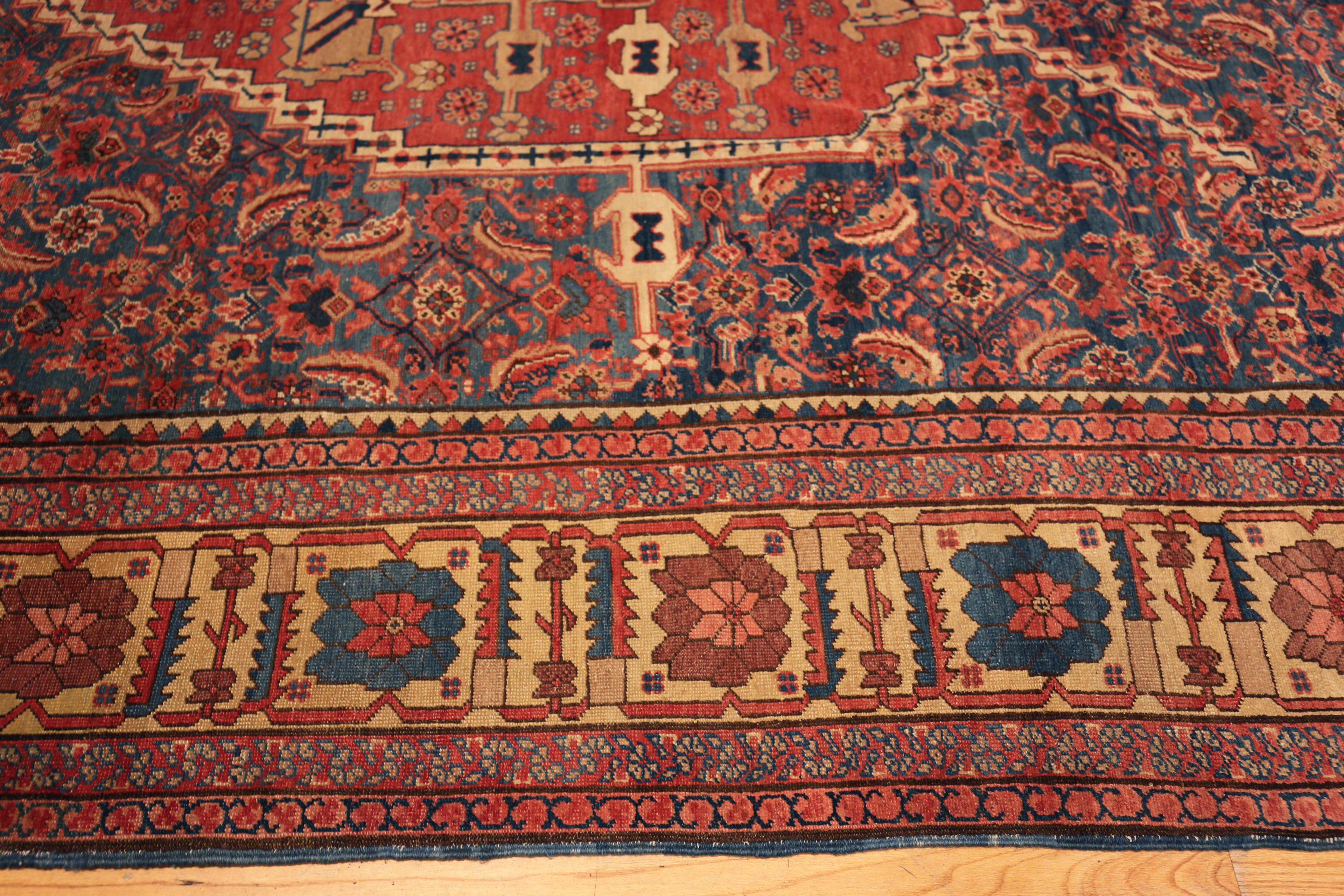 Nazmiyal Collection Antique Persian Bakshaish Large Rug 11 ft x 14 ft 9 in In condizioni buone in vendita a New York, NY