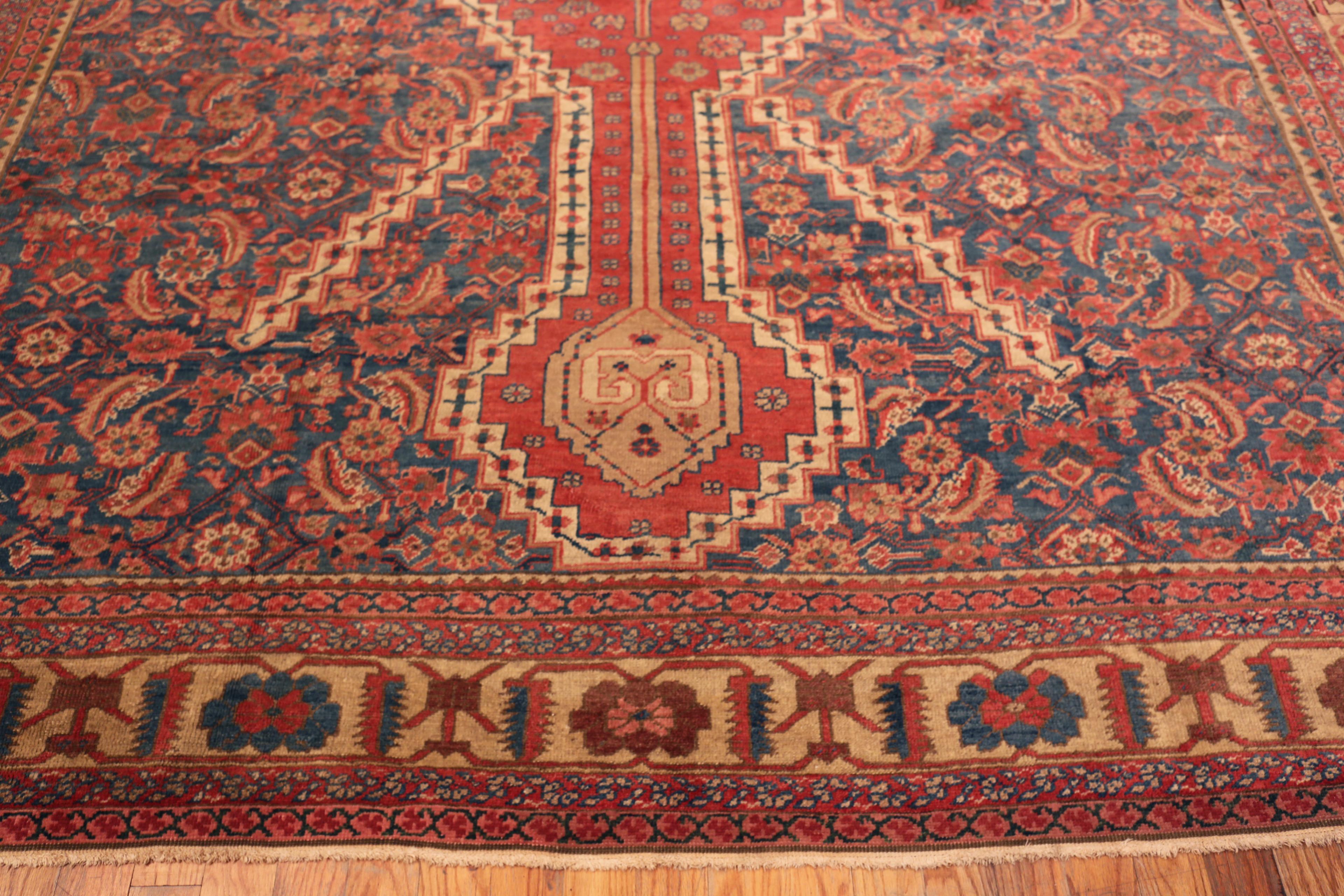Lana Nazmiyal Collection Antique Persian Bakshaish Large Rug 11 ft x 14 ft 9 in in vendita