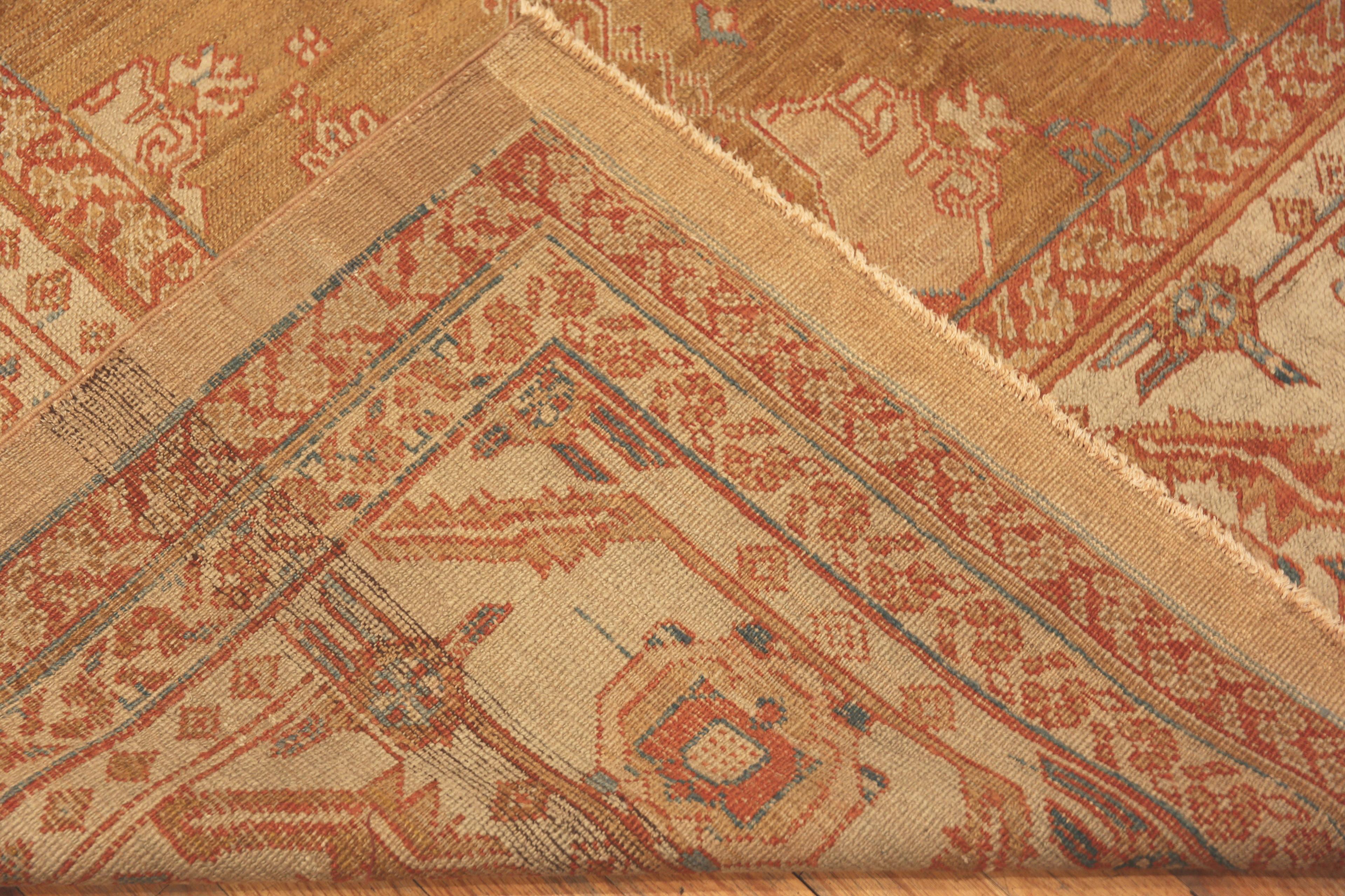 Antiker persischer Bakshaish-Teppich. 10 ft 10 in x 13 ft 4 in (19. Jahrhundert) im Angebot