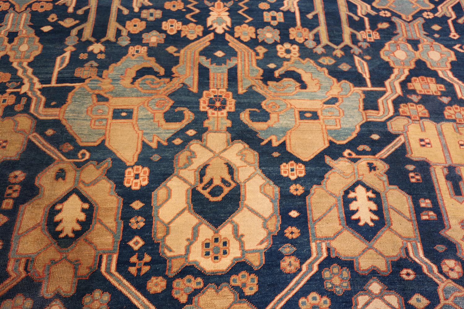 Nazmiyal Collection Antike persische Bakshaish Teppich 11 ft 7 in x 15 ft 3 in (Handgeknüpft) im Angebot