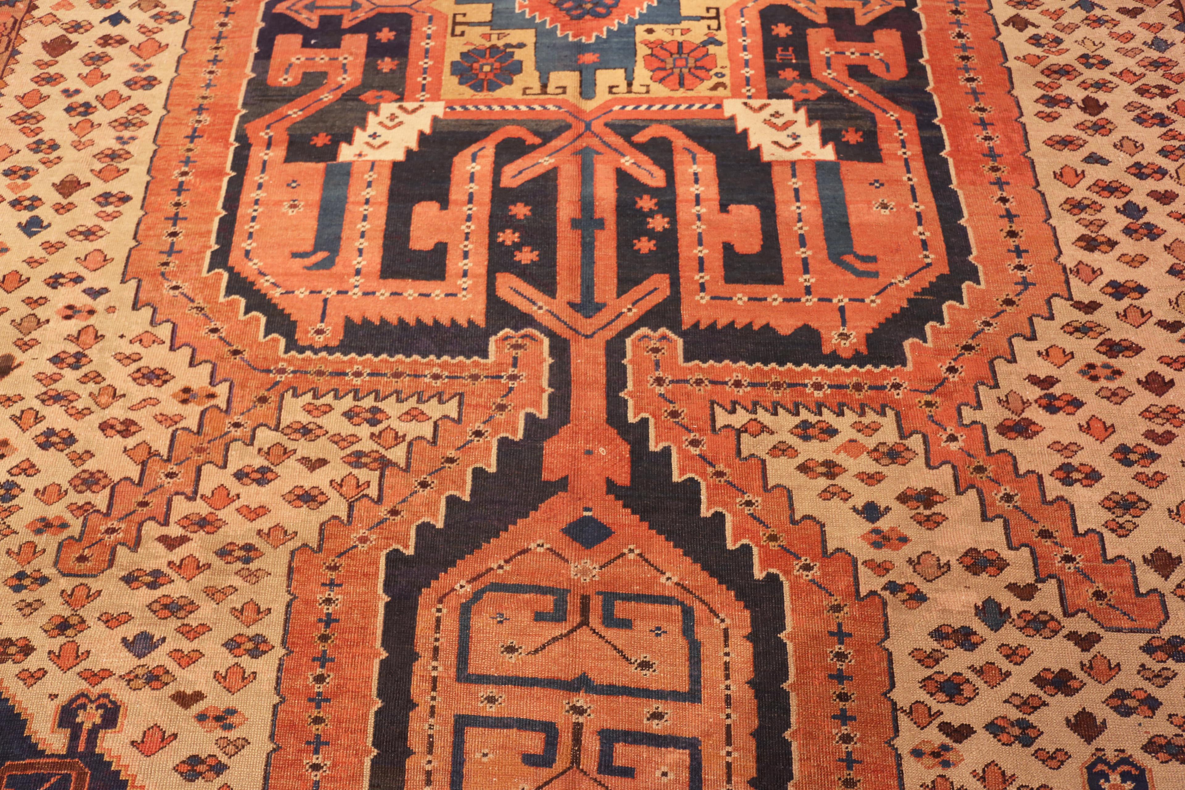 Nazmiyal Collection Antiker Persischer Bakshaish Teppich 11 ft x 15 ft im Angebot 6