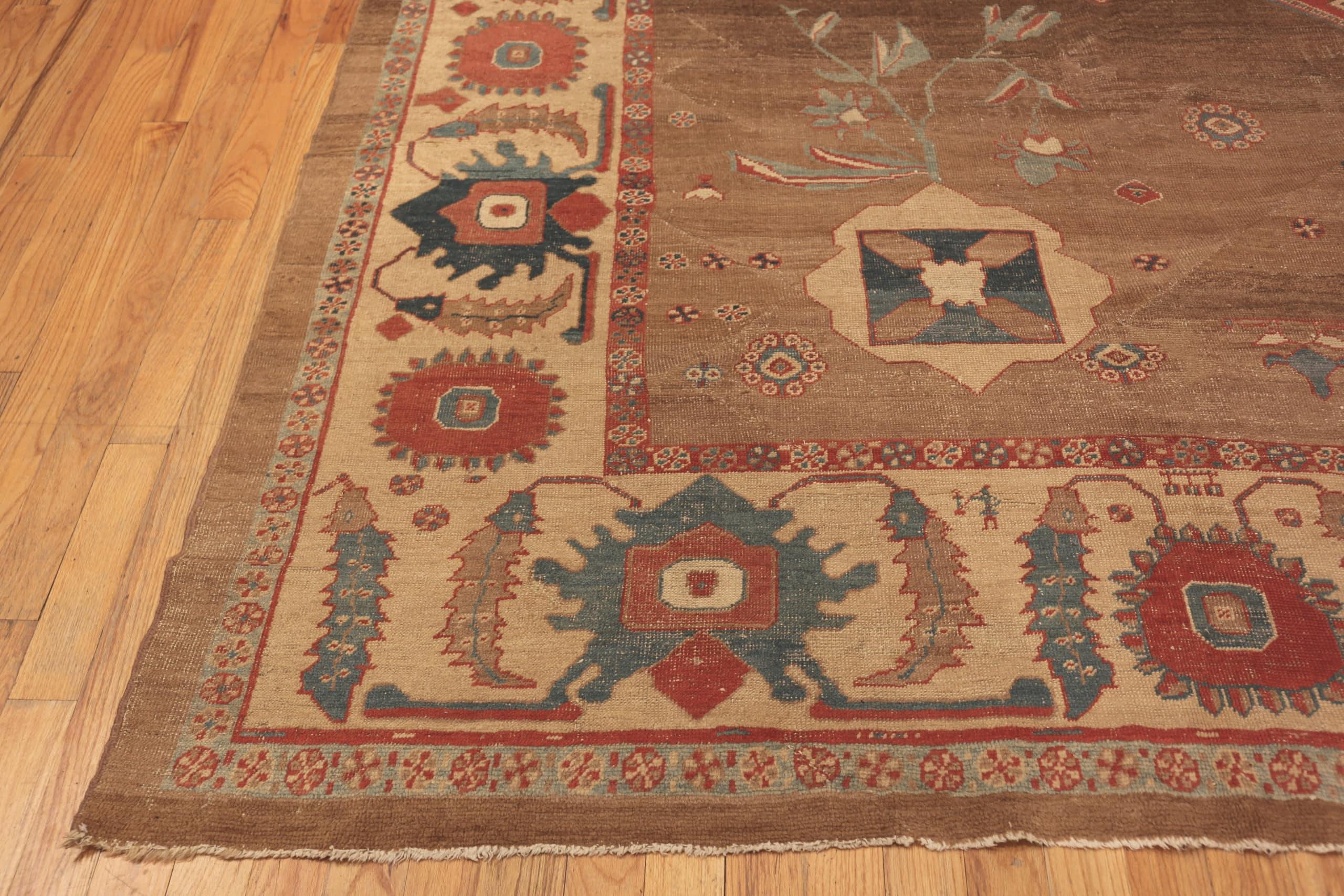 Antiker persischer Bakshaish-Teppich. 12 ft 2 in x 14 ft 8 in (Handgeknüpft) im Angebot