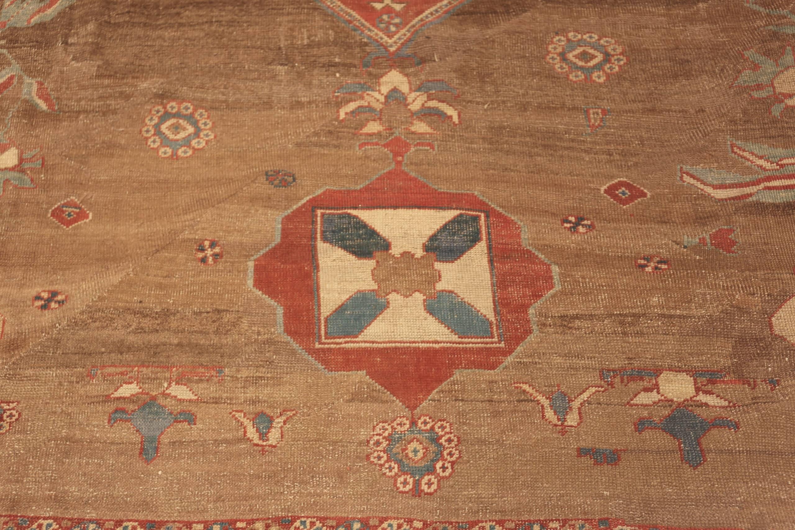 Antiker persischer Bakshaish-Teppich. 12 ft 2 in x 14 ft 8 in (19. Jahrhundert) im Angebot