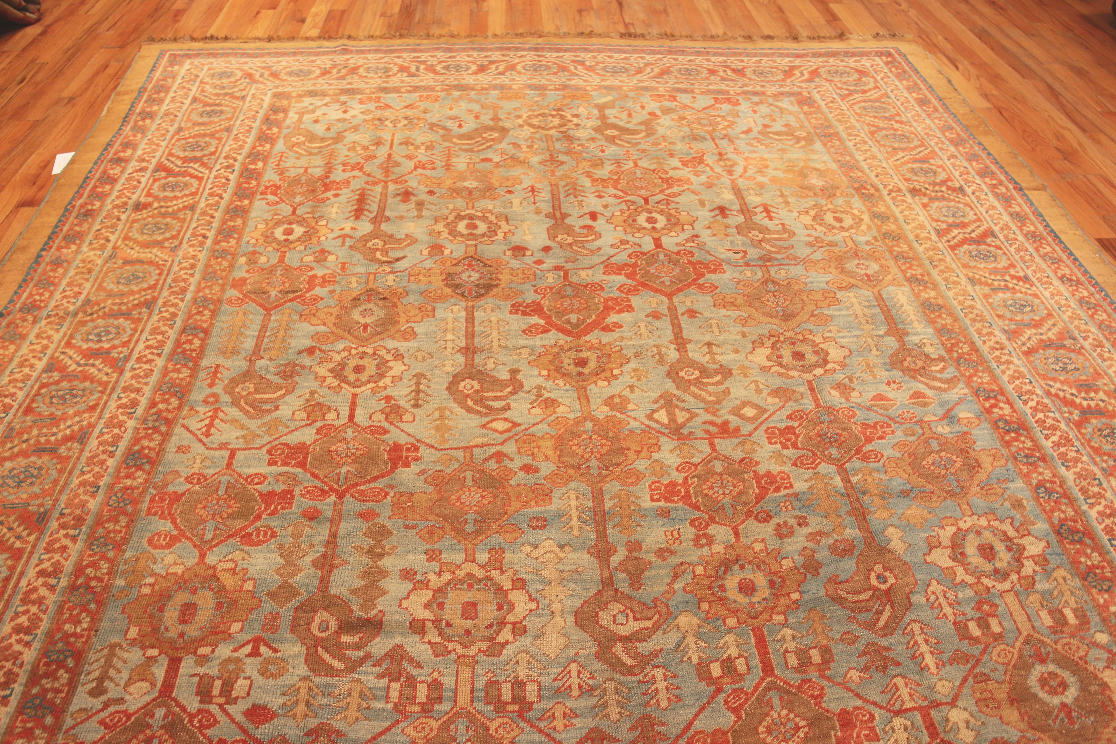Large Antique Persian Bakshaish Rug, Country of Origin / rug type: Persian rug, Circa date: 1880. Size: 13 ft 7 in x 18 ft (4.14 m x 5.49 m)


