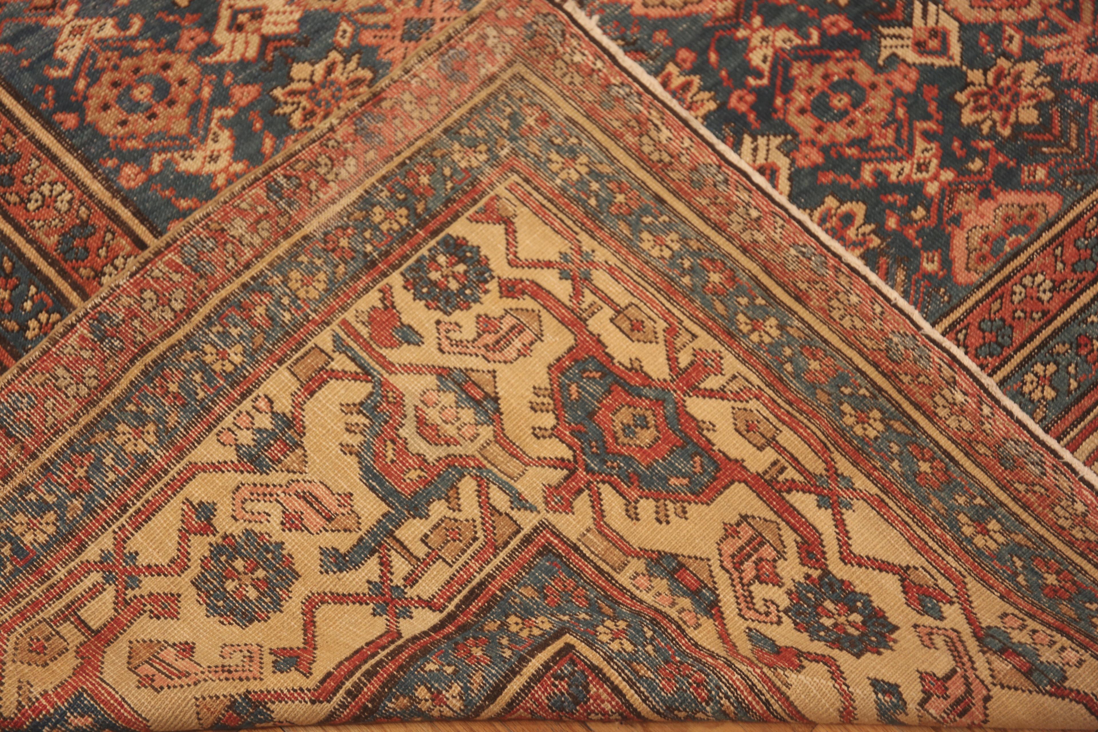 Antique Persian Bakshaish Rug. 13 ft 7 in x 18 ft For Sale 3