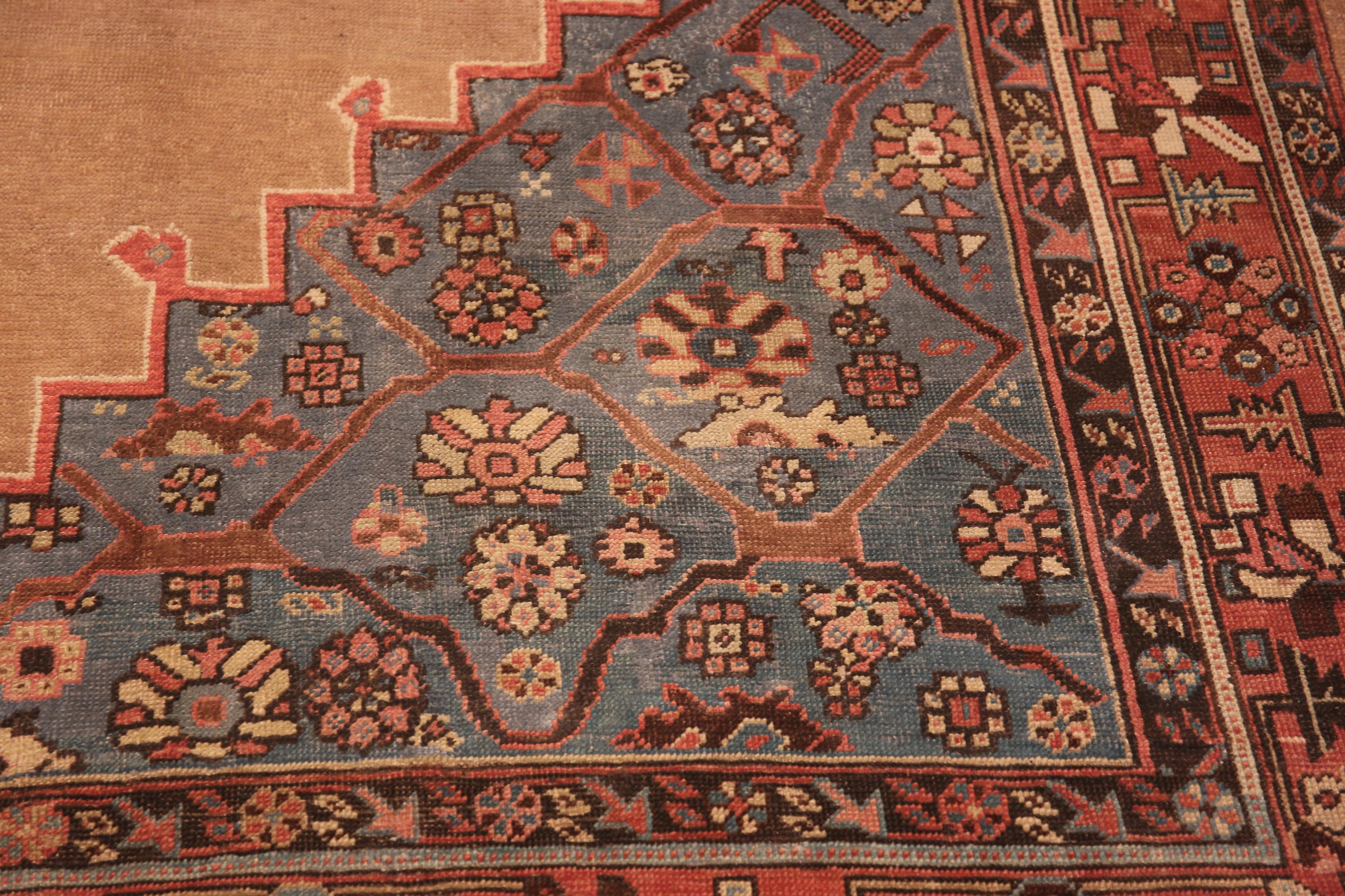 Antique Persian Bakshaish Rug. 8 ft 6 in x 13 ft 6 in For Sale 1