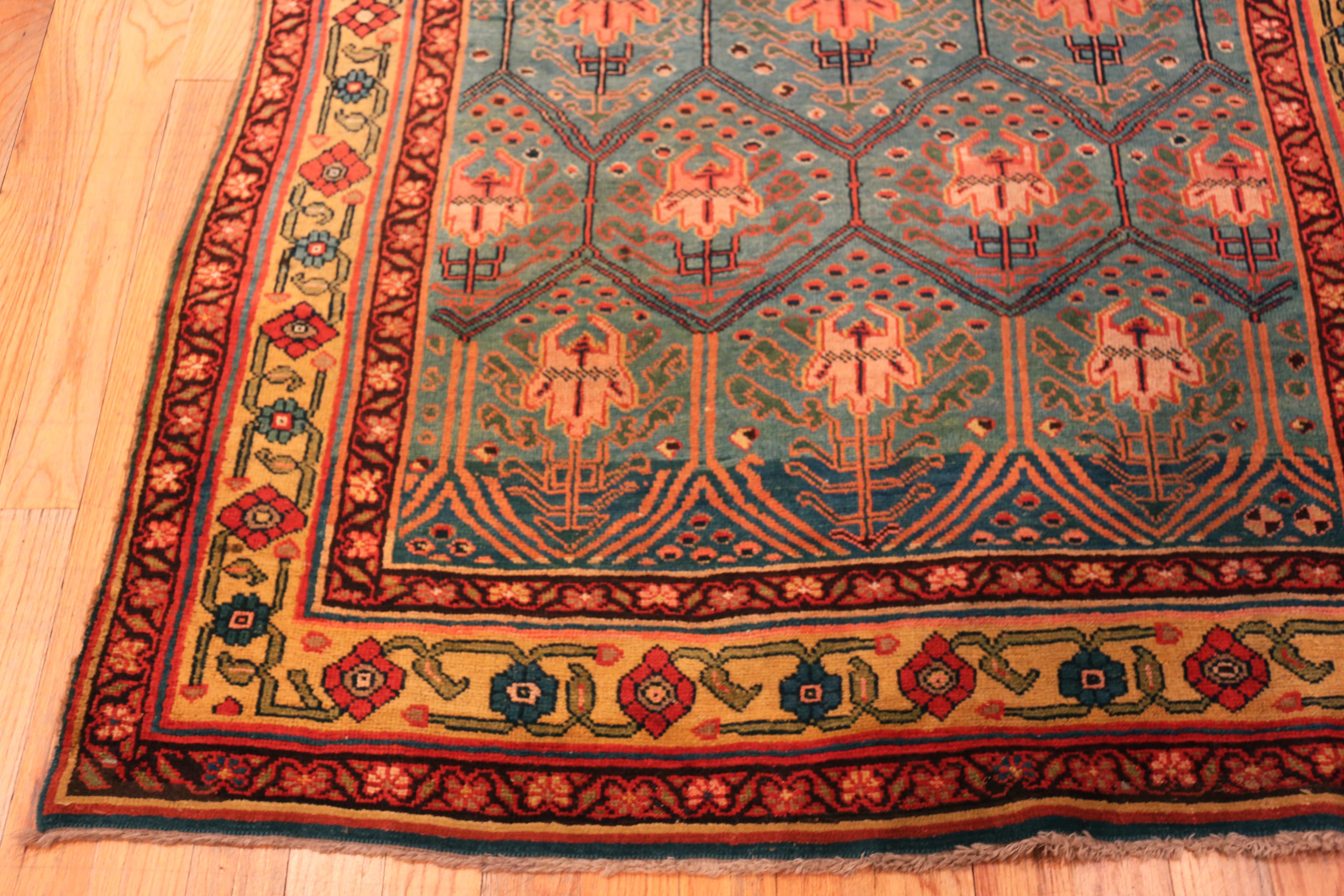 XIX secolo Nazmiyal Collection Antique Persian Bidjar Rug 4 ft 8 in x 7 ft 7 in in vendita