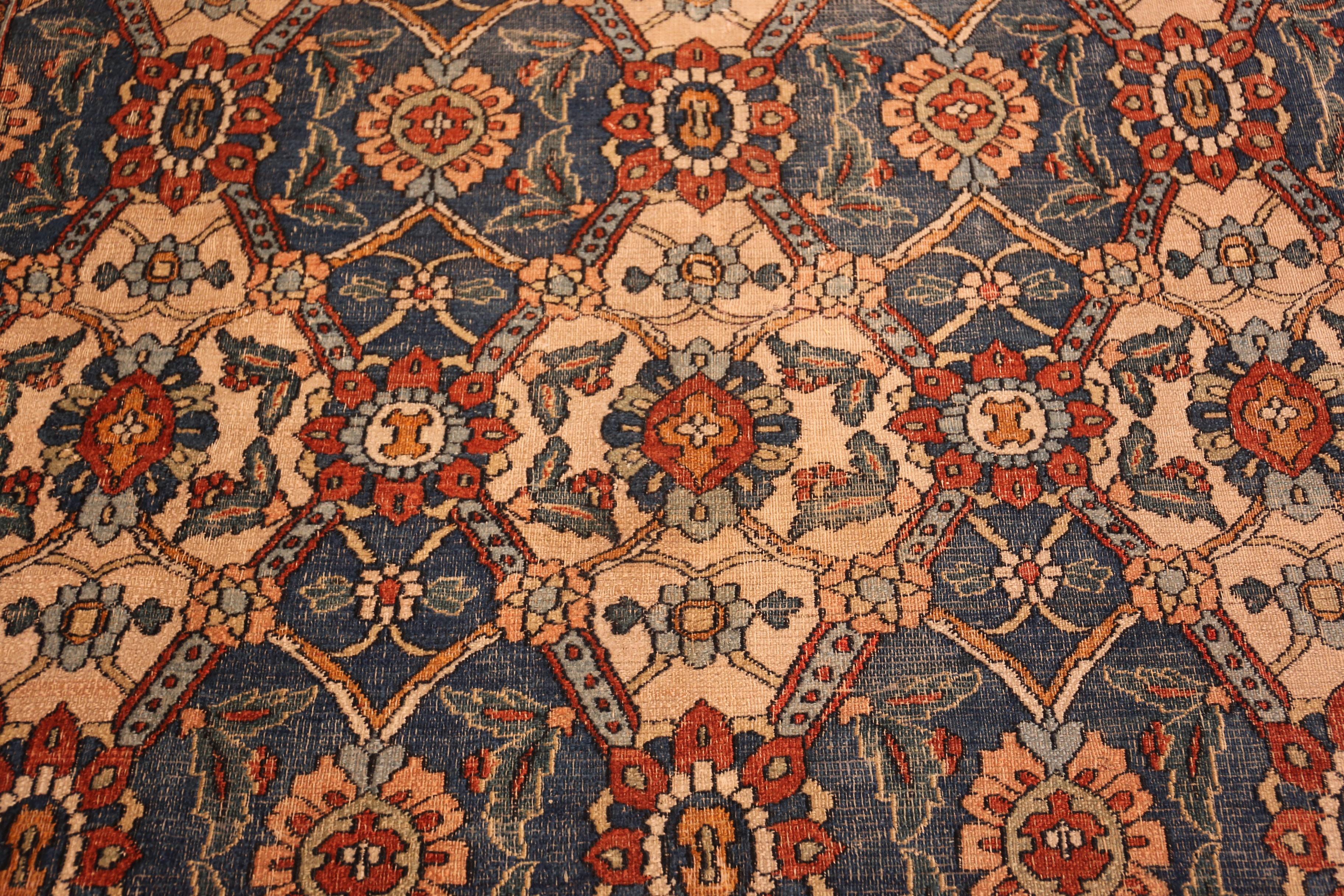 Nazmiyal Collection Antike persische Dorokhsh Teppich 9'3