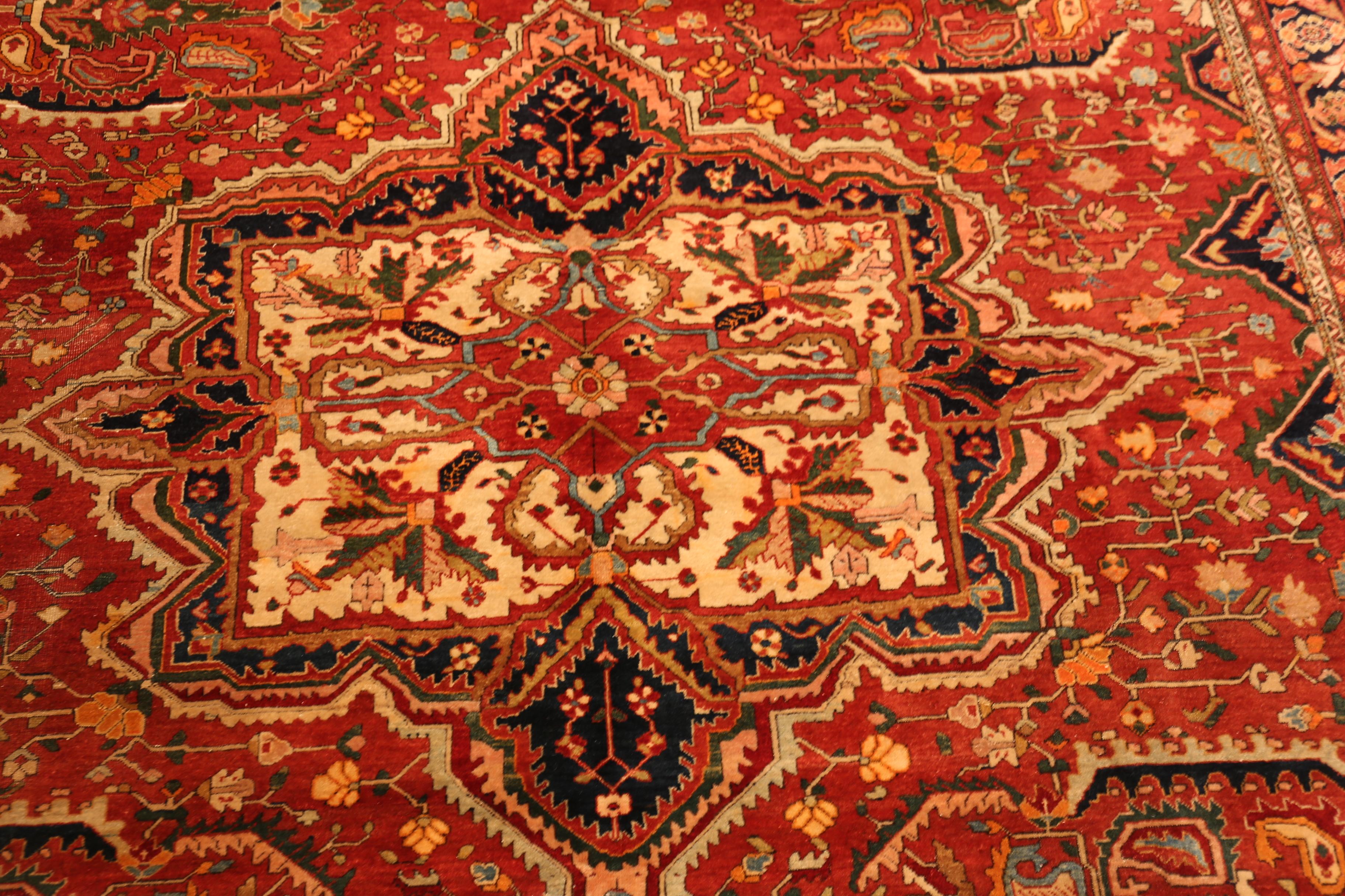 Persiano Tappeto Nazmiyal Collection Antique Persian Sarouhan Farahan 7 ft 2 in x 9 ft 8 in in vendita