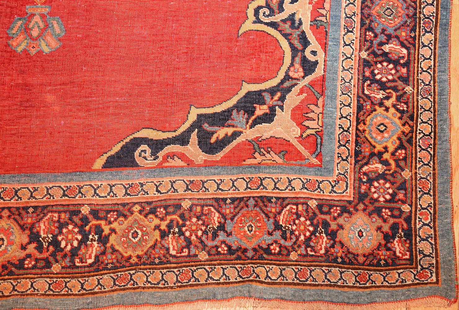 Antique Persian Halvai Bidjar Rug. Size: 4 ft 8 in x 7 ft  For Sale 1