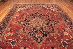 Antique Persian Heriz Rug. 10 ft 6 in x 15 ft 4 in