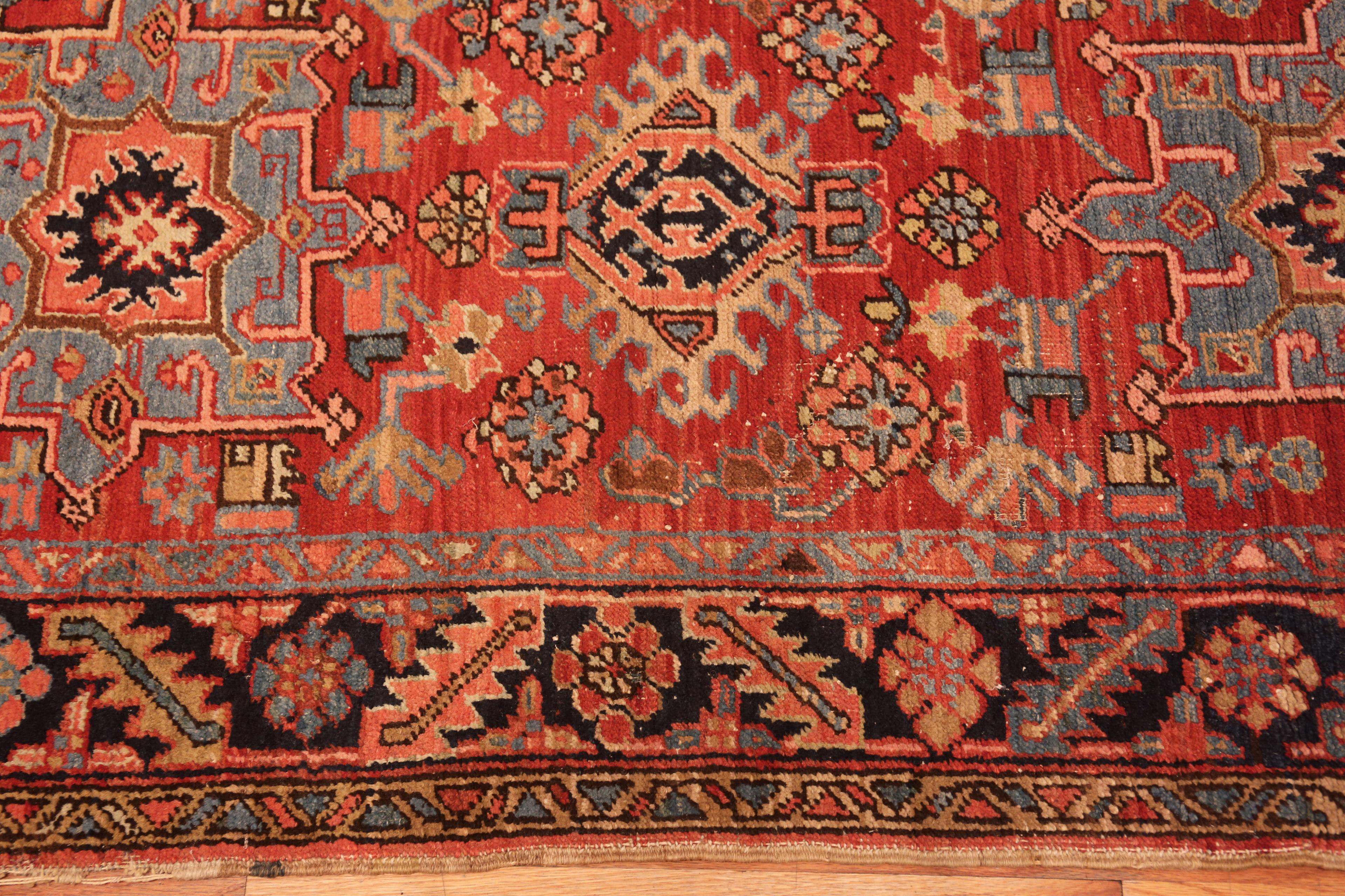 Heriz Serapi Antique Persian Heriz Rug. 3 ft 1 in x 6 ft 2 in For Sale