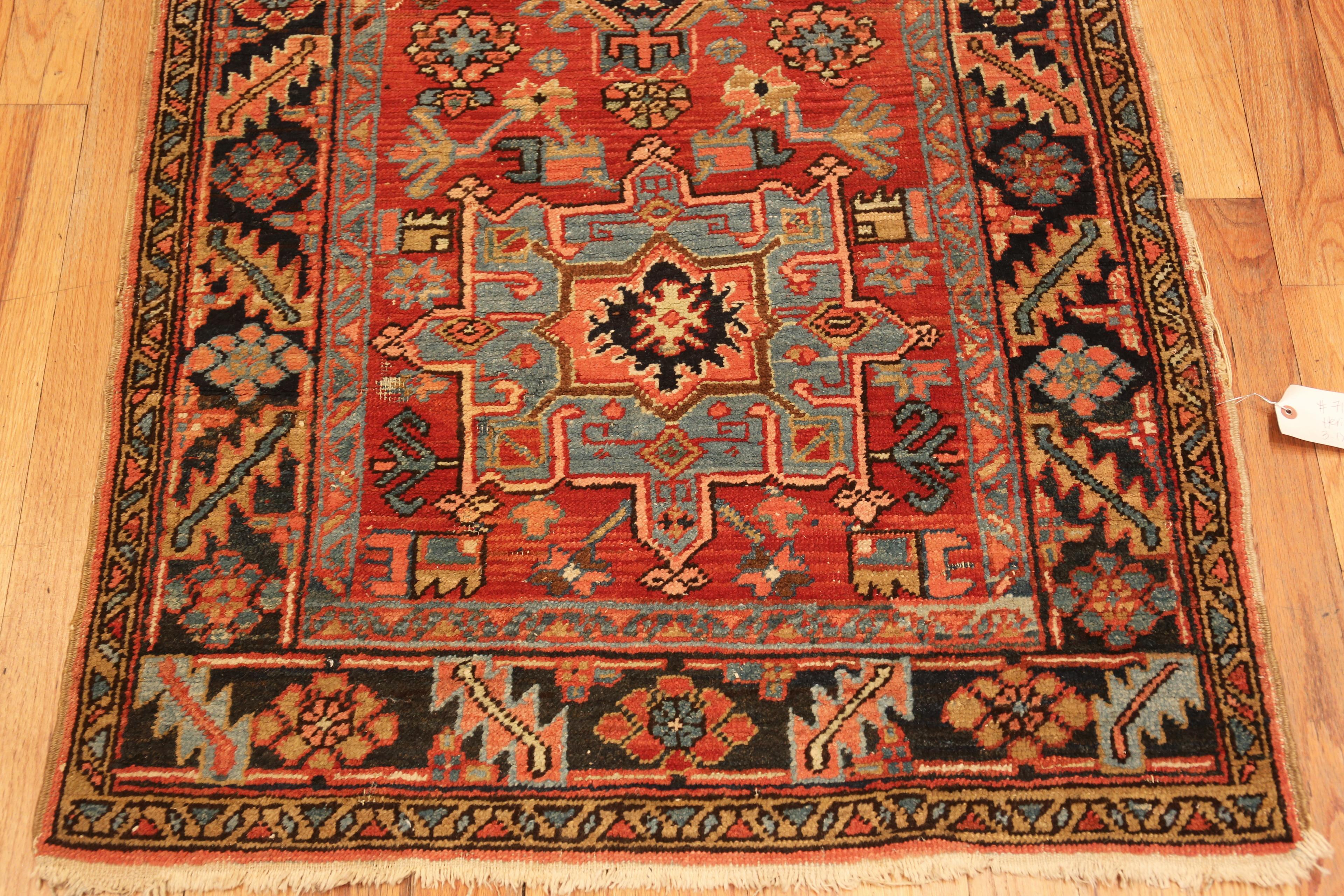 20th Century Antique Persian Heriz Rug. 3 ft 1 in x 6 ft 2 in For Sale