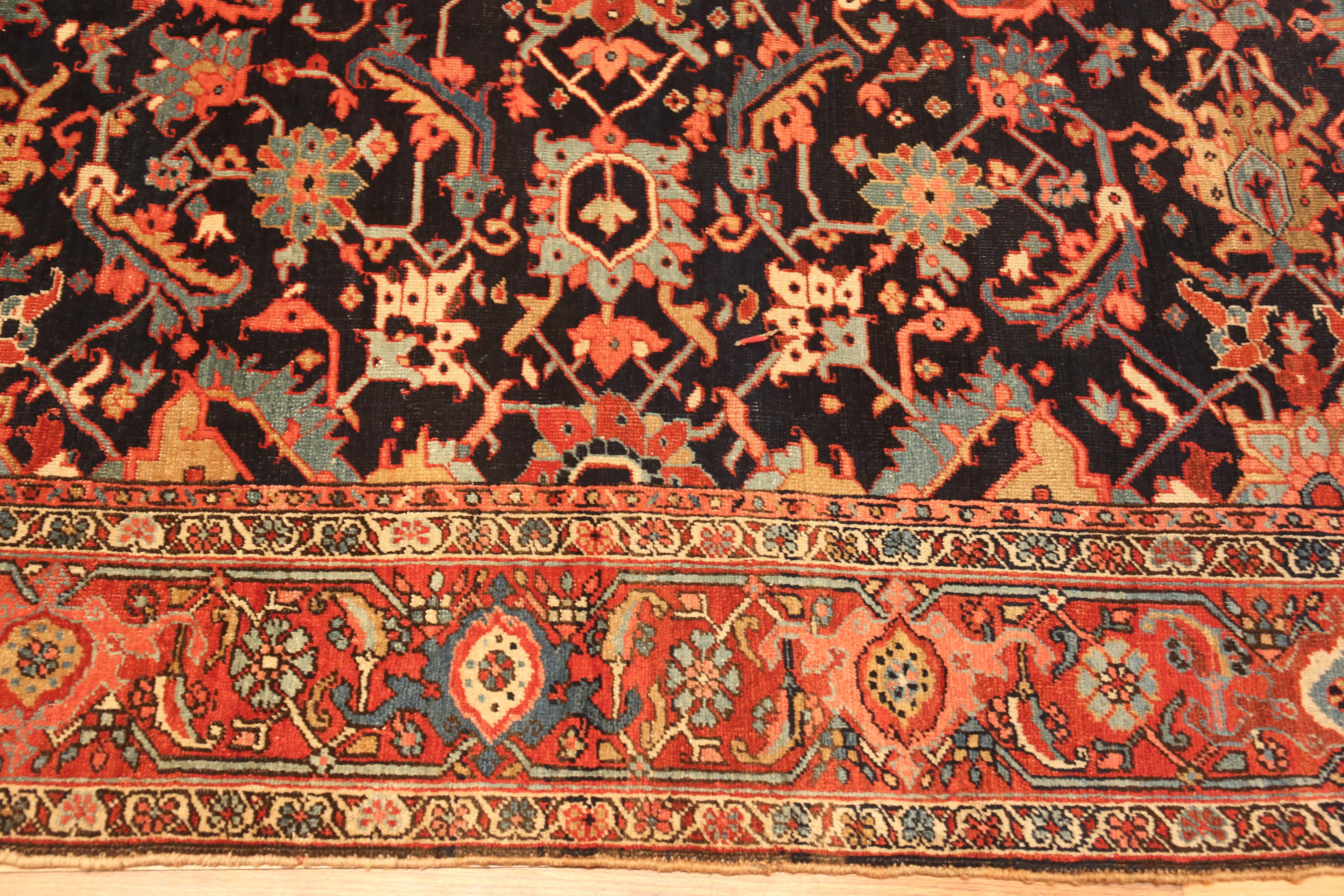 Heriz Serapi Antique Persian Heriz Rug. 8 ft 5 in x 10 ft 3 in For Sale