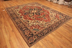 Antique Persian Heriz Serapi Rug. 9 ft 9 in x 11 ft 9 in