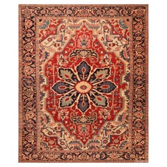 Nazmiyal Collection Antique Persian Heriz Serapi Rug. 9 ft 9 in x 11 ft 9 in