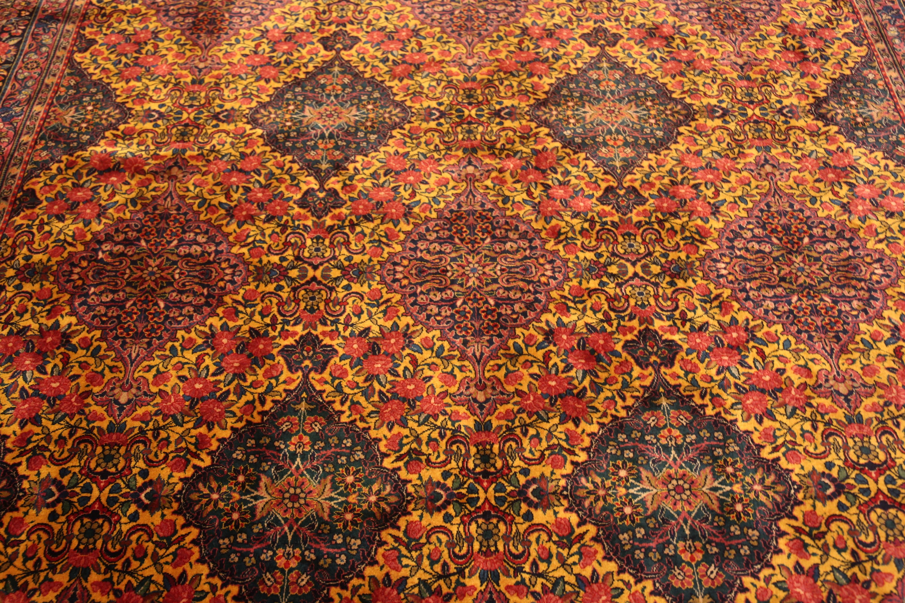 Antiker persischer Kashan Vorleger. 8 Fuß 10 in x 11 Fuß 9 in (Handgeknüpft) im Angebot