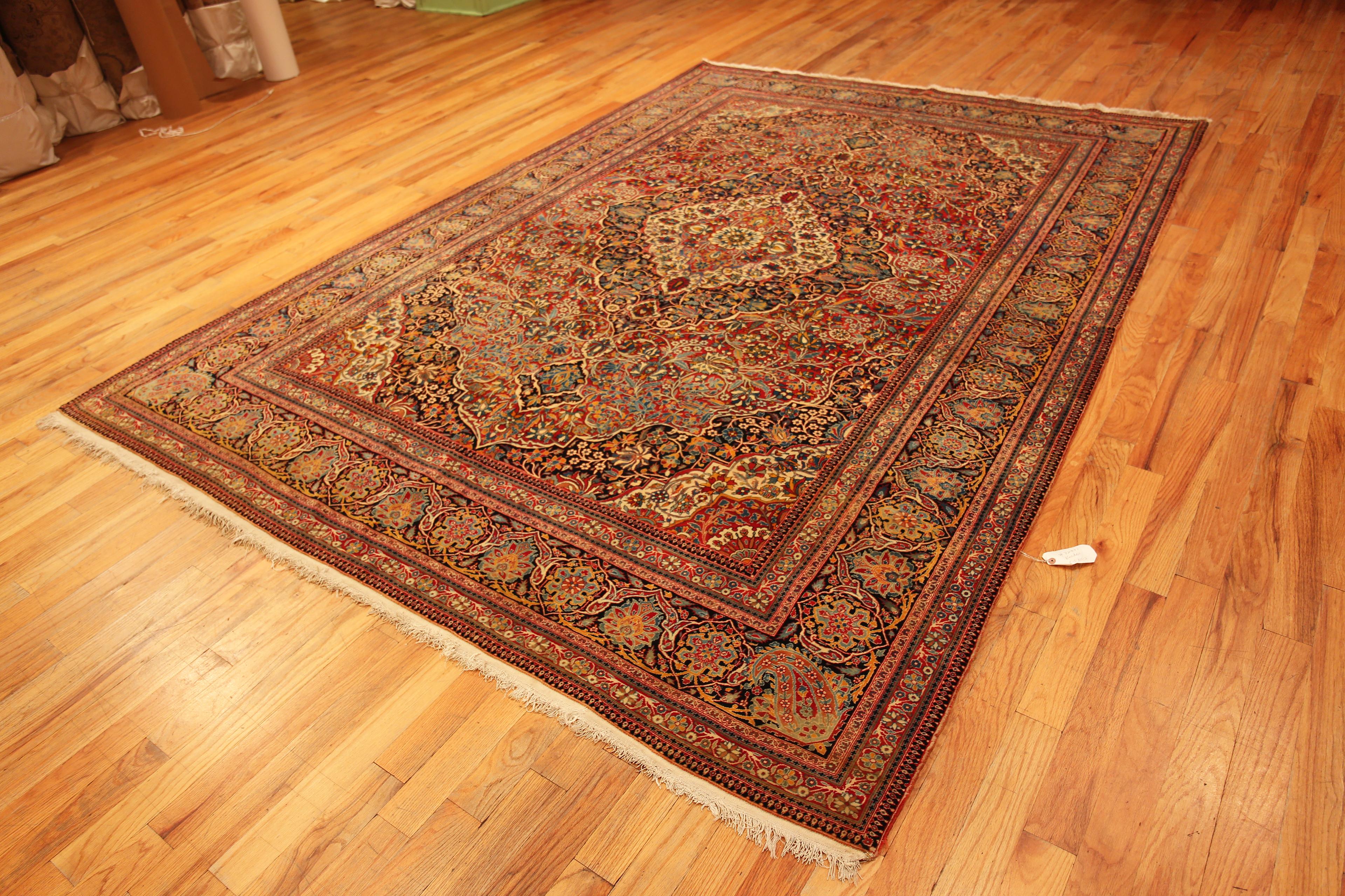 Antiker persischer Kashan Mohtashem Blumenteppich (Wolle) im Angebot
