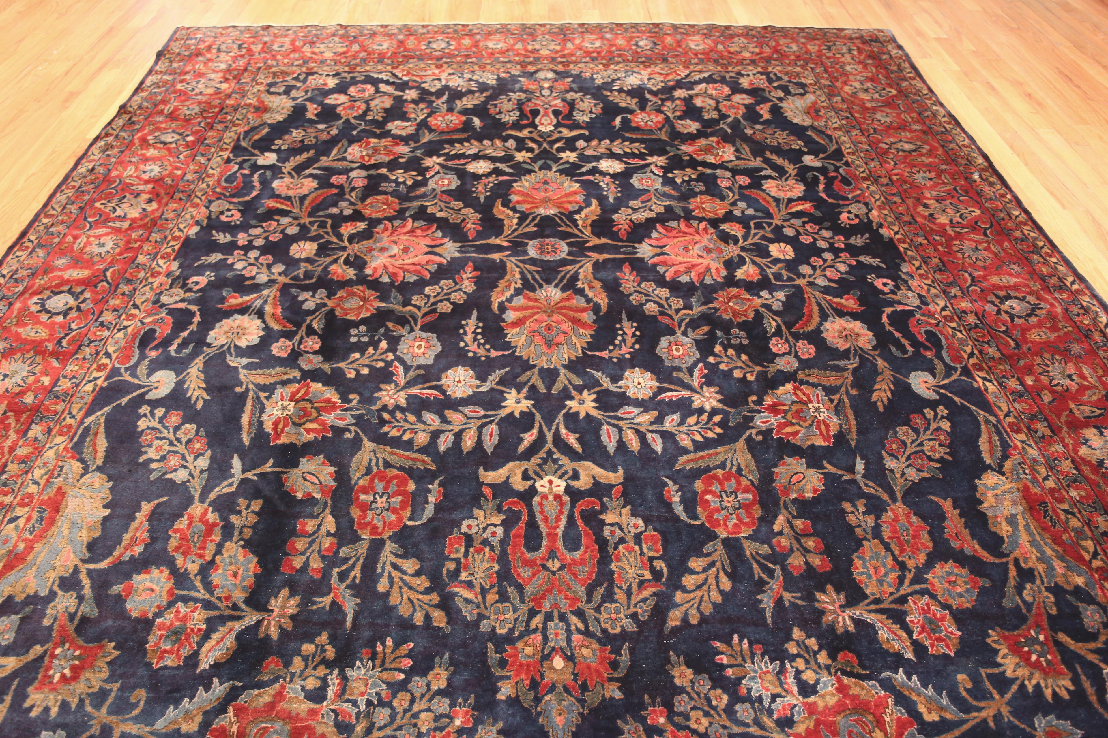 Luxueux Tapis ancien en laine de Kashan Manchester, Pays d'origine : Perse, Circa date : 1900. Dimensions : 3,35 m x 6,3 m (11 ft x 20 ft 8 in)
 