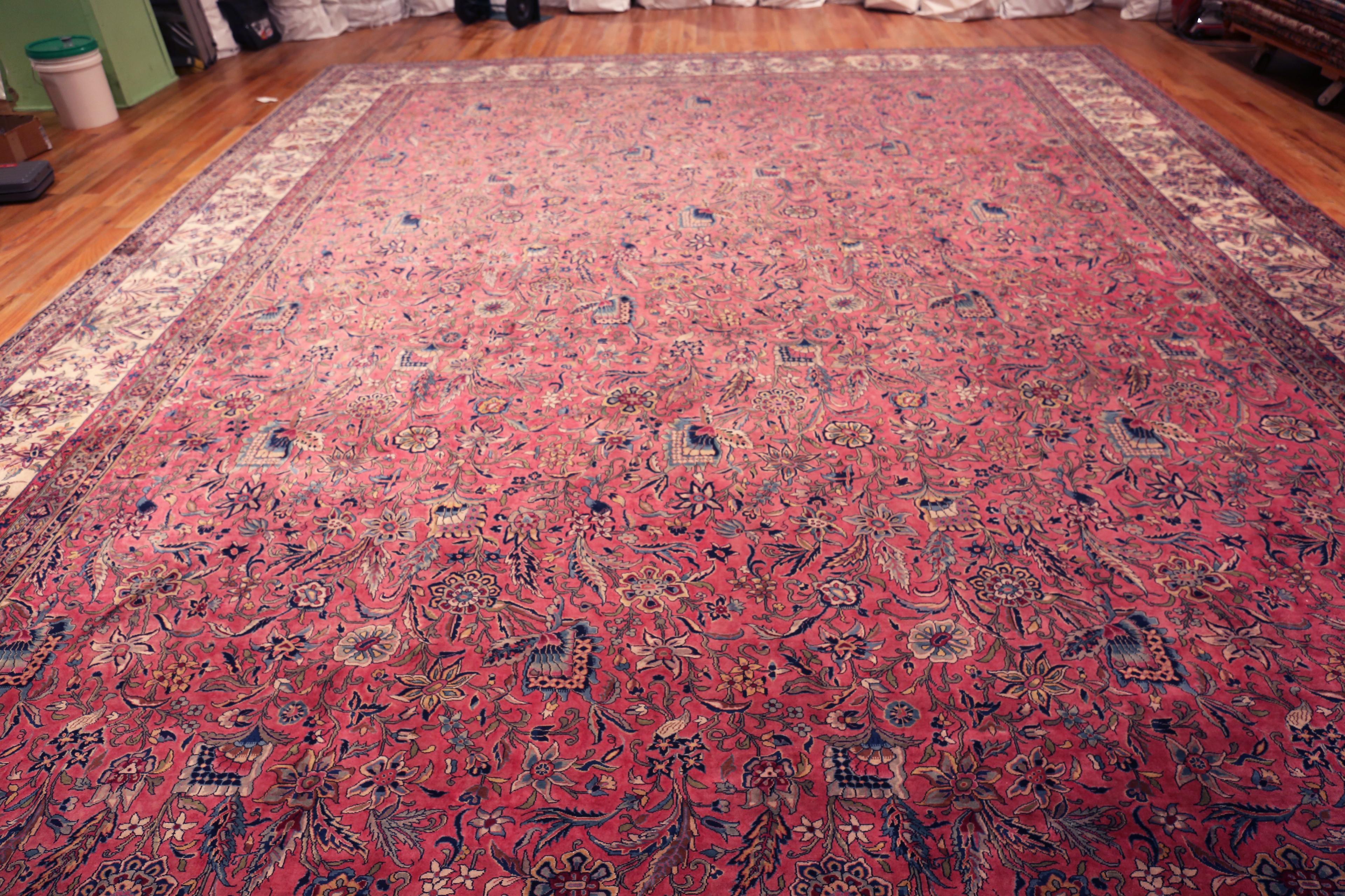  Antique Persian Kashan Large Rug, Country of Origin : Perse, Circa Date : 1900