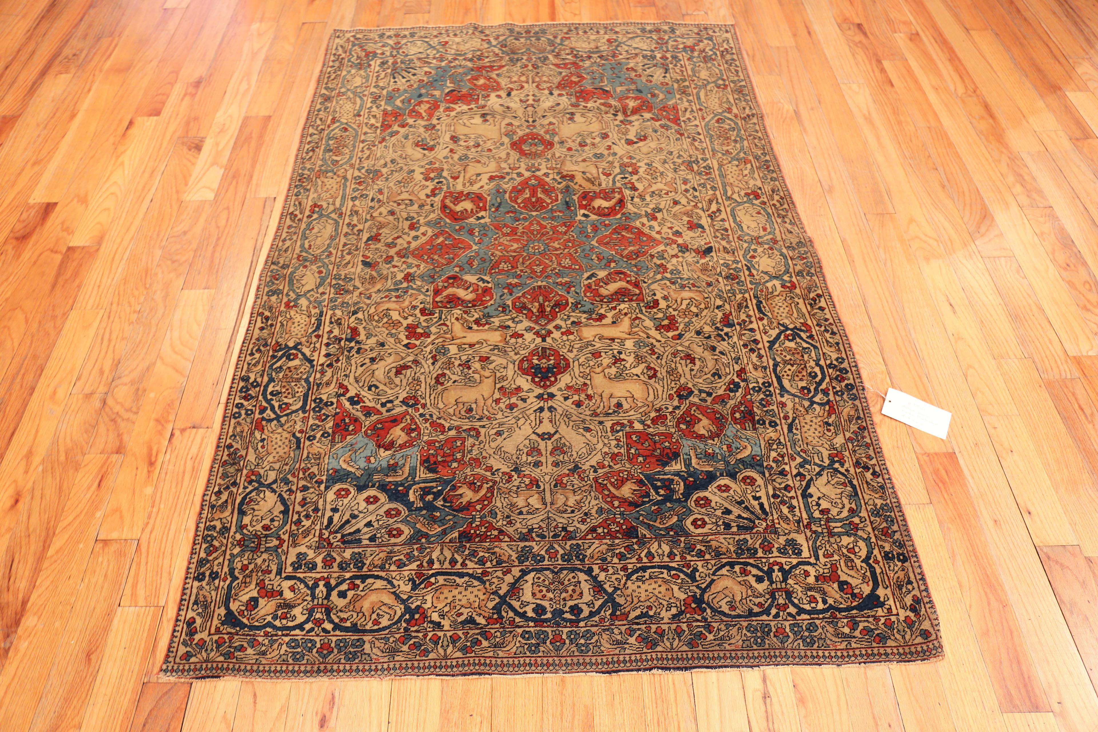Nazmiyal Collection Antique Persian Kashan Rug 4 ft 4 in x 6 ft 6 in (Persisch) im Angebot