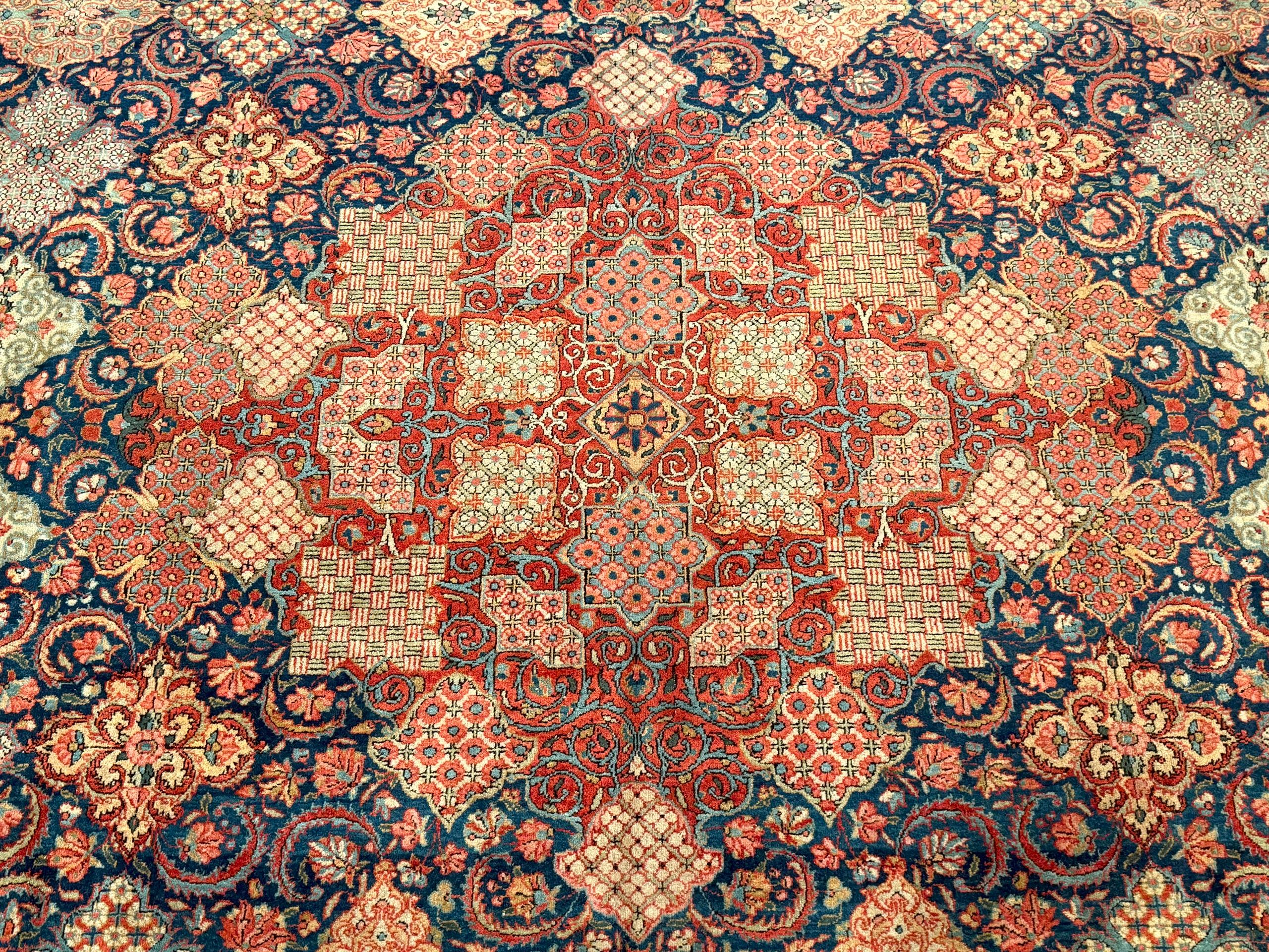 Nazmiyal Collection Antike persische Kashan Teppich 9 ft 3 in x 12 ft (Persisch) im Angebot