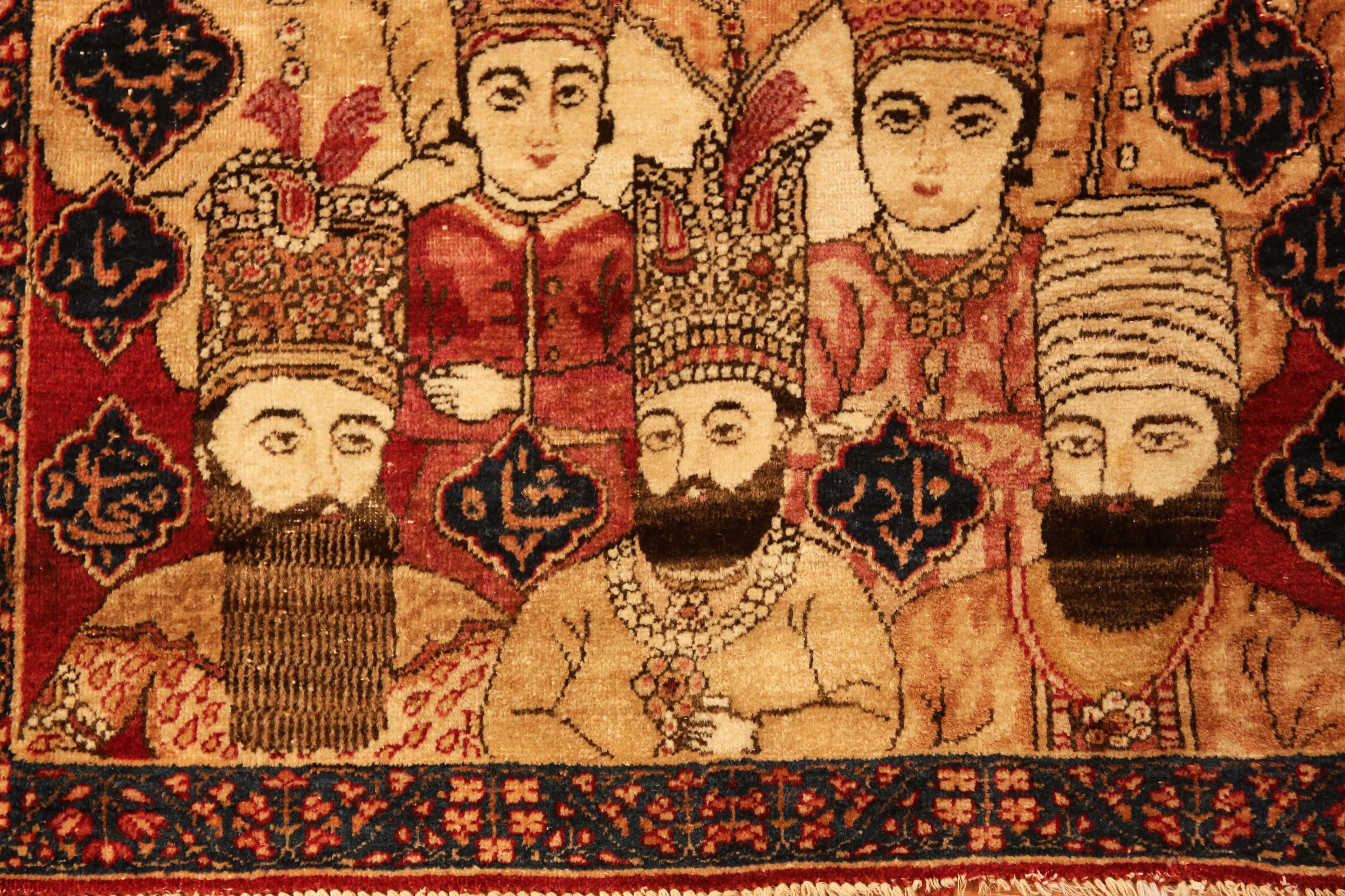 Antiker persischer Kerman-pictorial-Teppich. 2 ft 2 in x 2 ft 8 in (Handgeknüpft) im Angebot