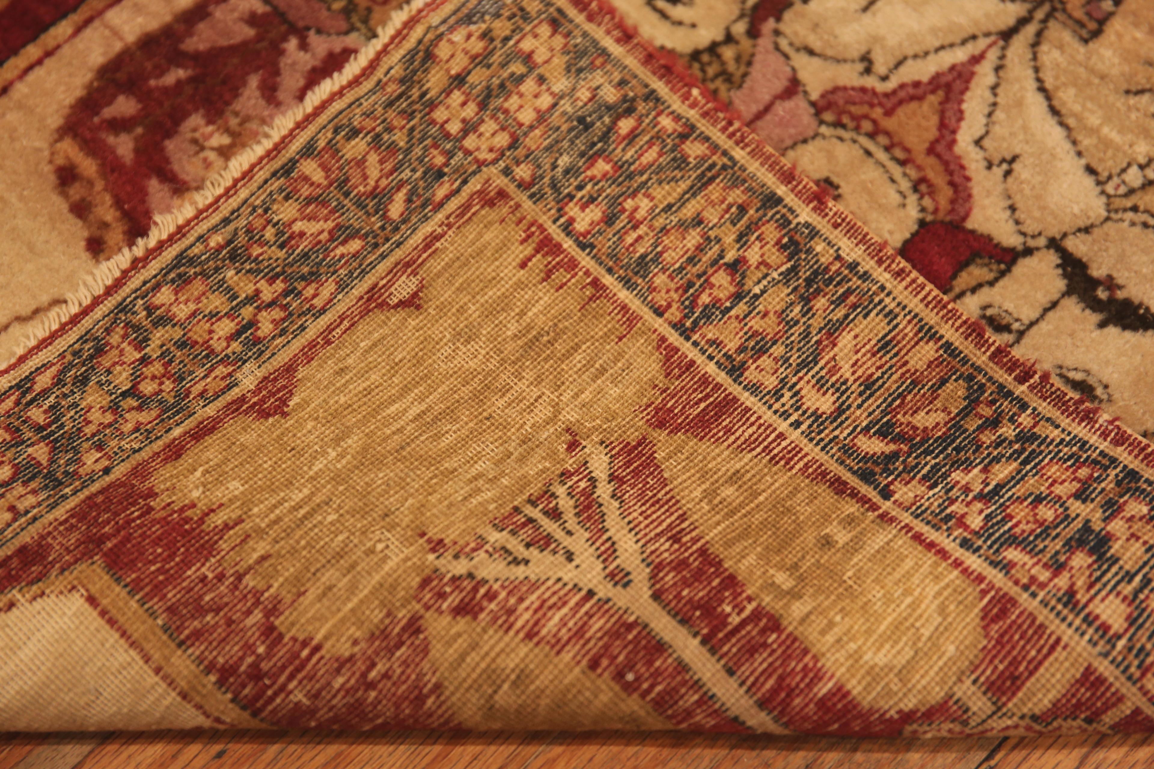 Antiker persischer Kerman-pictorial-Teppich. 2 ft 2 in x 2 ft 8 in (Wolle) im Angebot