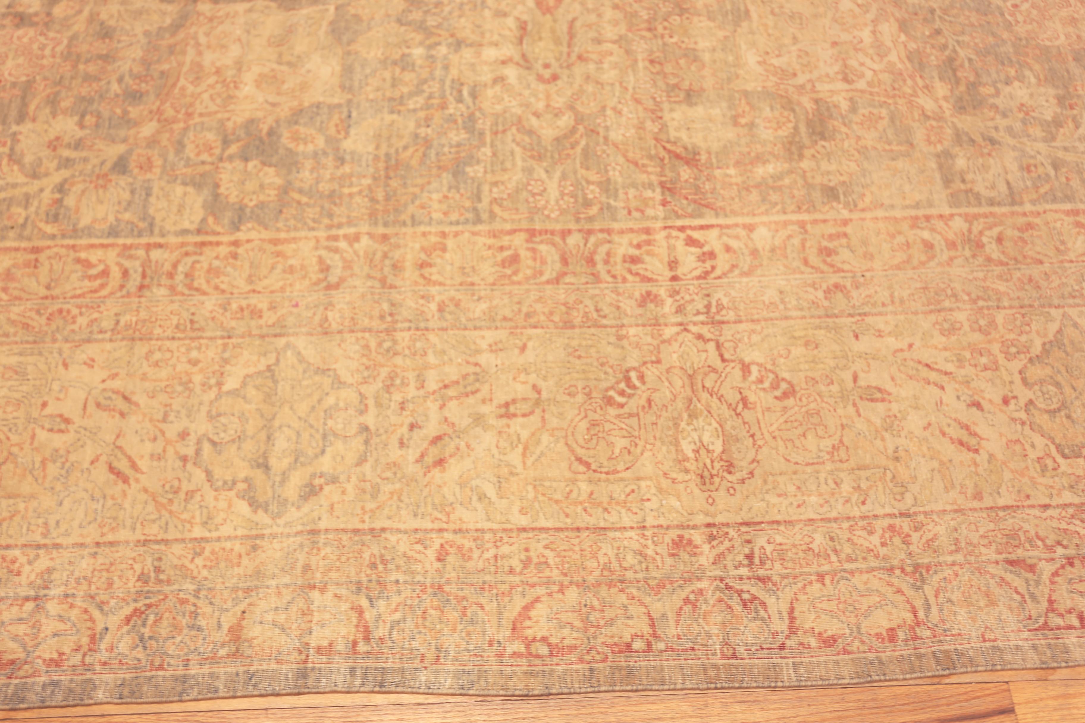 Nazmiyal Collection Antike persische Kerman Teppich 11 ft 6 in x 14 ft (Kirman) im Angebot