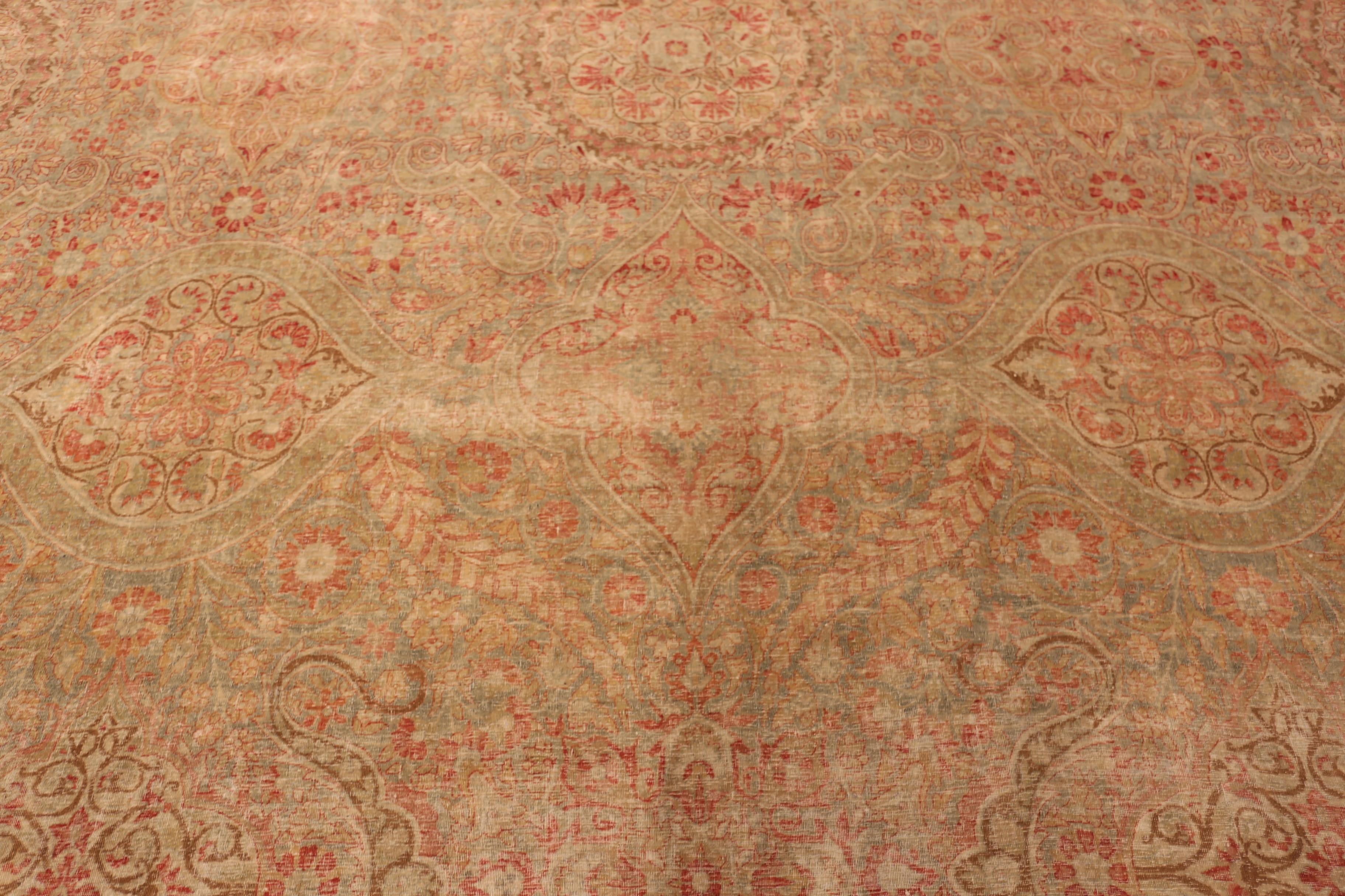 Nazmiyal Collection Antike persische Kerman Teppich 14 ft 2 in x 23 ft 6 in (Kirman) im Angebot