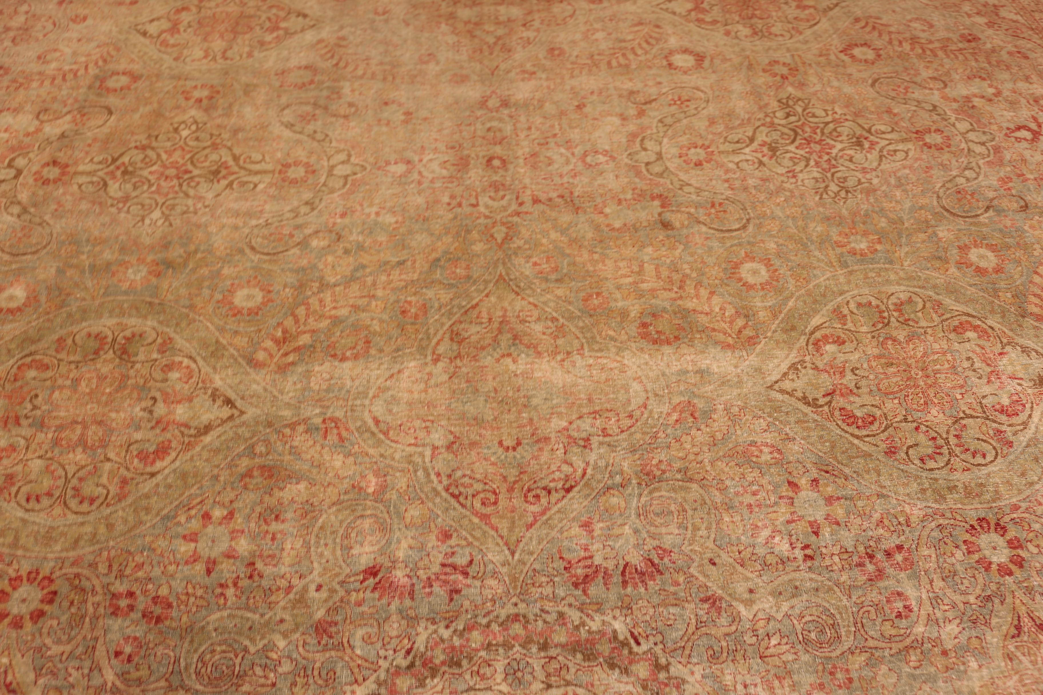 Nazmiyal Collection Antike persische Kerman Teppich 14 ft 2 in x 23 ft 6 in (Persisch) im Angebot